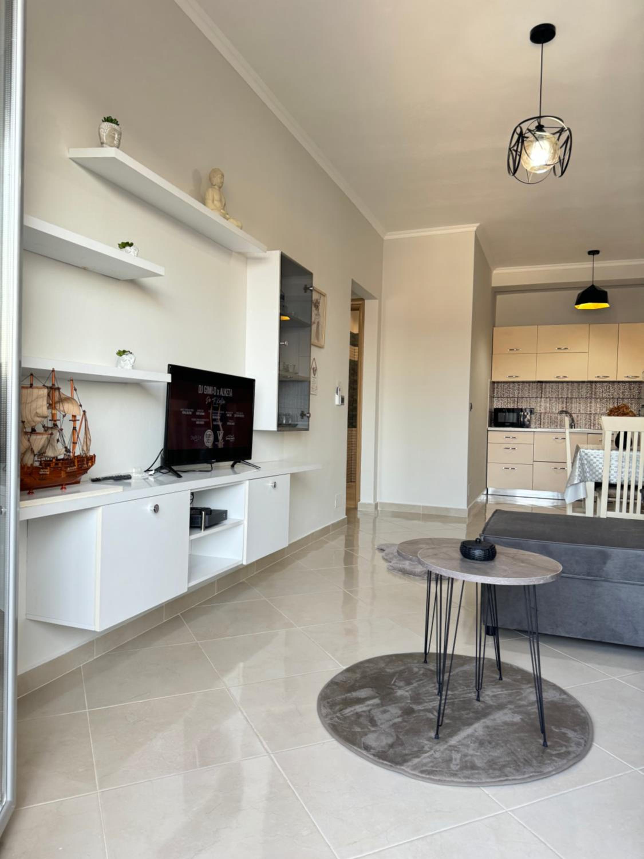 Vlora Centre Lions Gate 6 Apartment