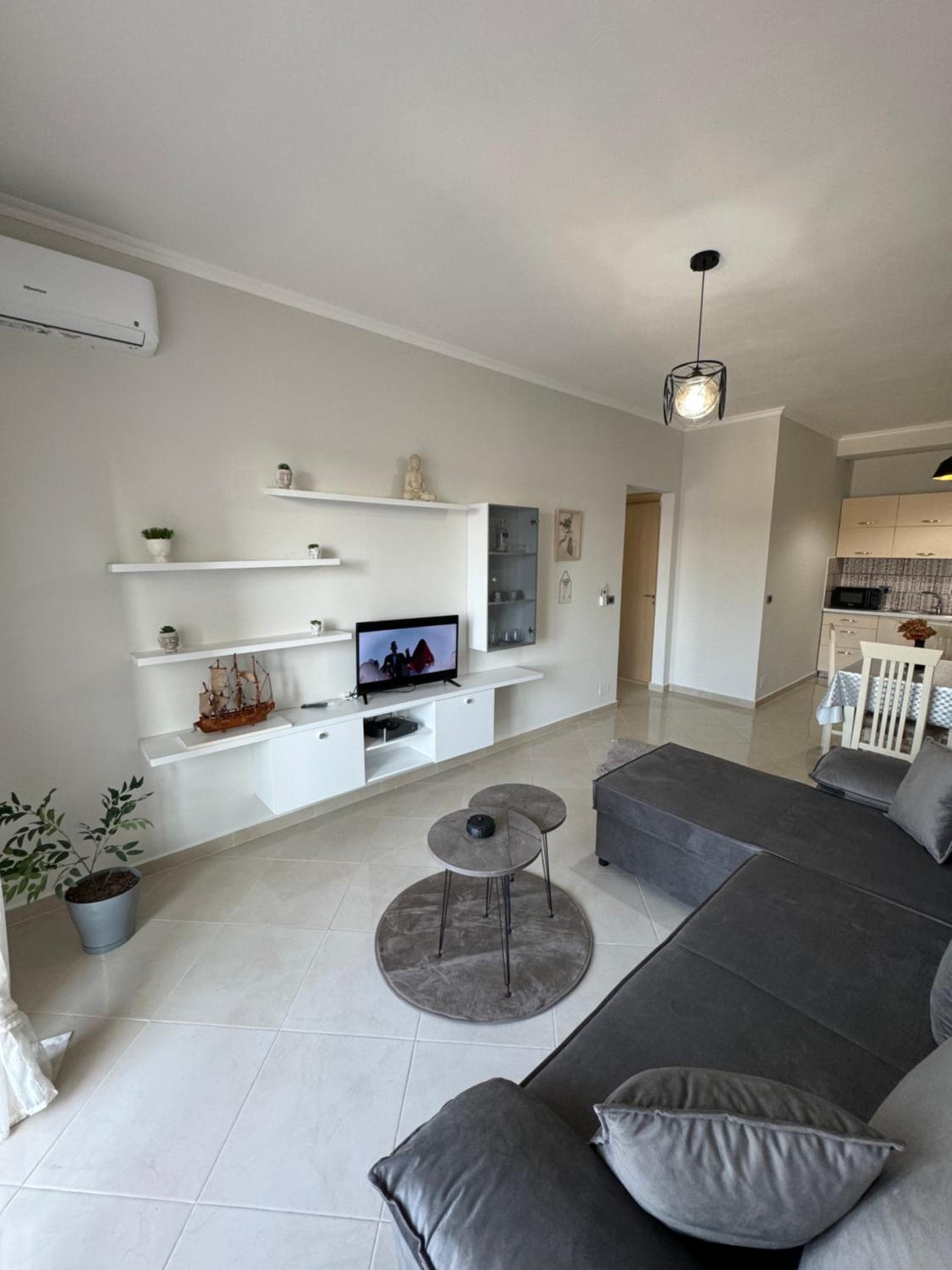 Vlora Centre Lions Gate 6 Apartment