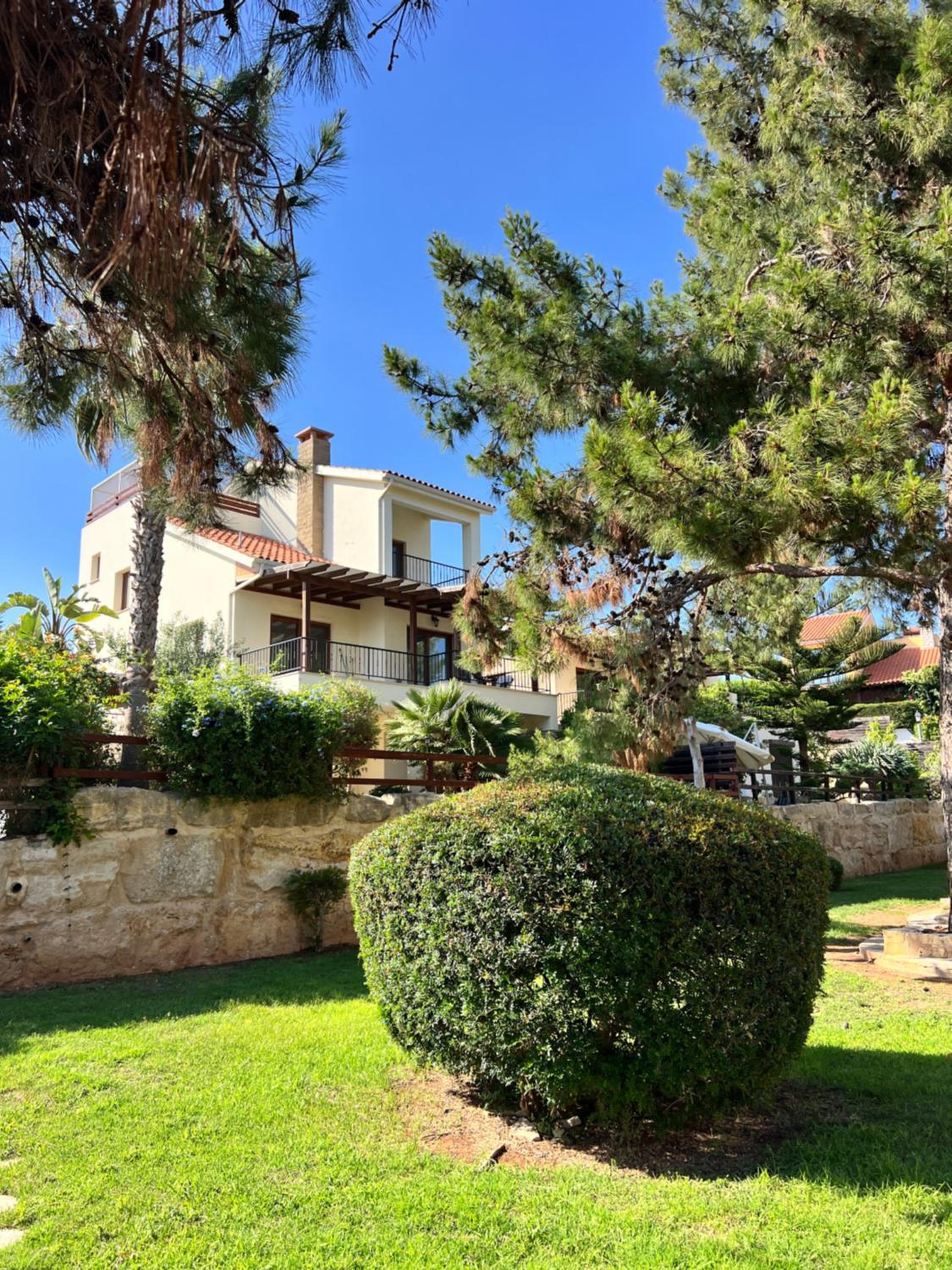 Hera Holiday Home