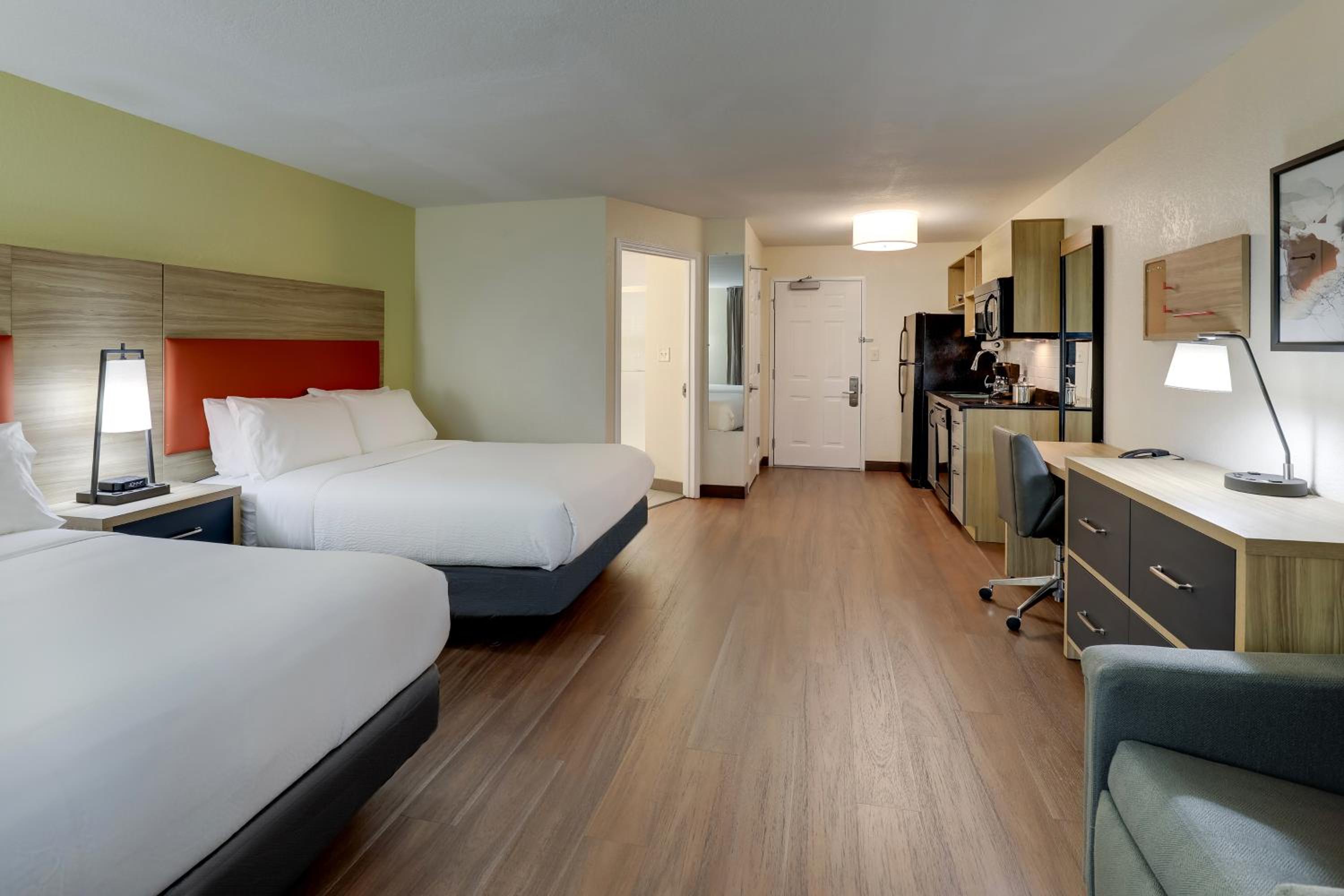 Lexington Vacations - Candlewood Suites Lexington, an IHG Hotel - Property Image 91