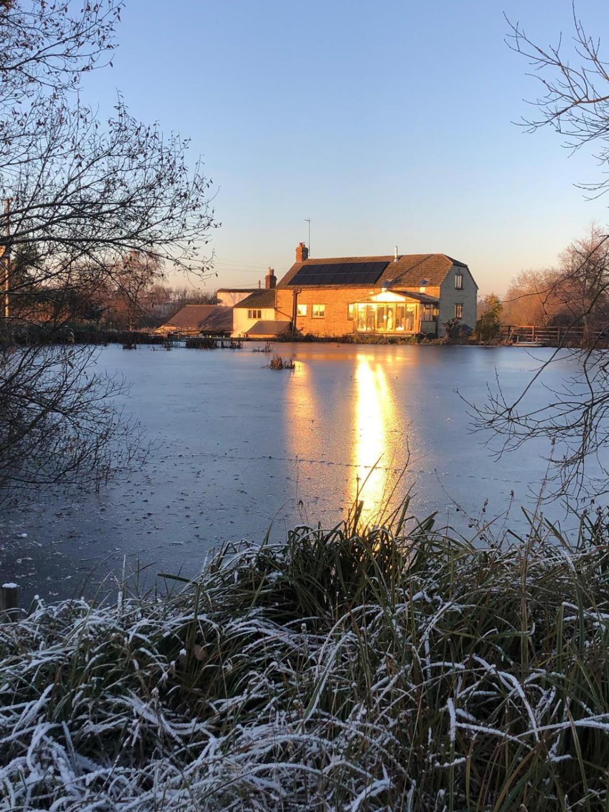 Astwell Mill Private accommodation near Silverstone
