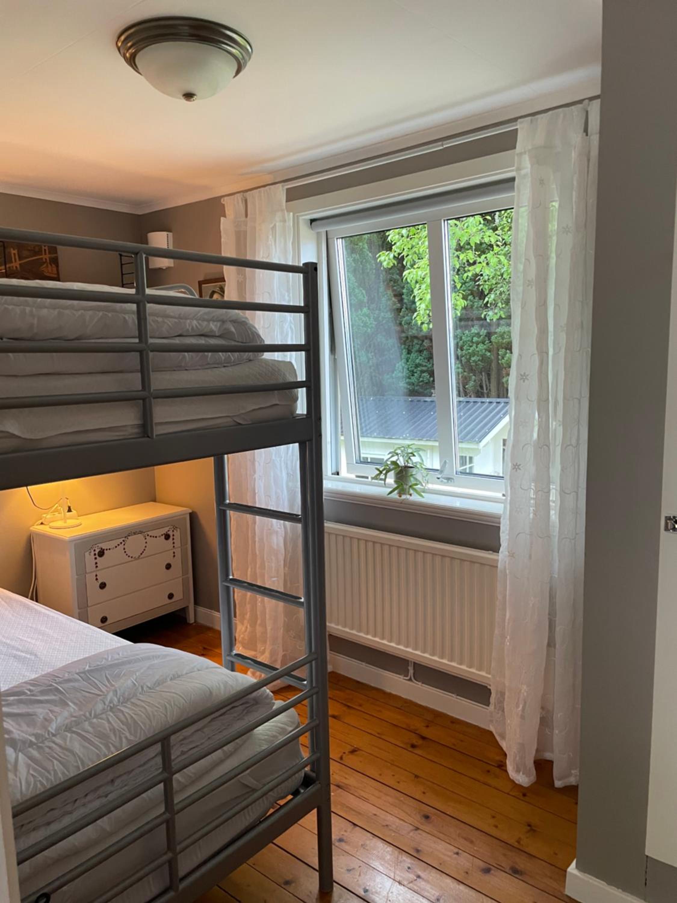 Stuga Tjörn/Almösund