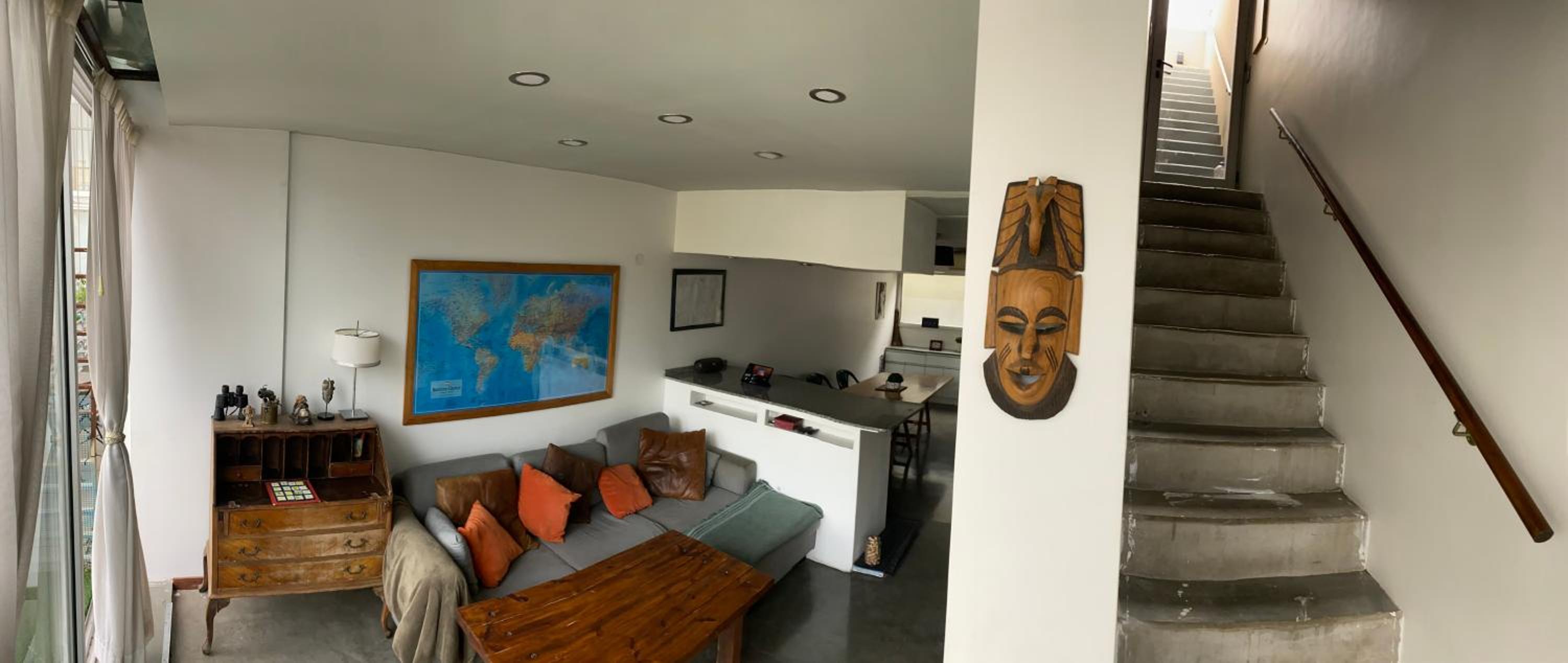 Roque en Buenos Aires — hotel room