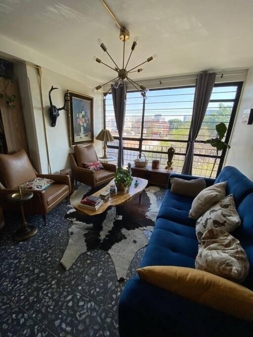 Stunning apartment with spacious private rooftop! photo 4