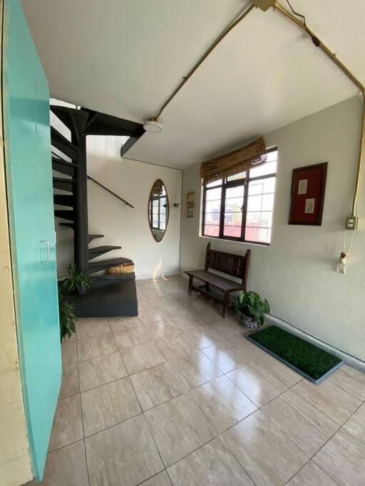 Stunning apartment with spacious private rooftop! photo 2