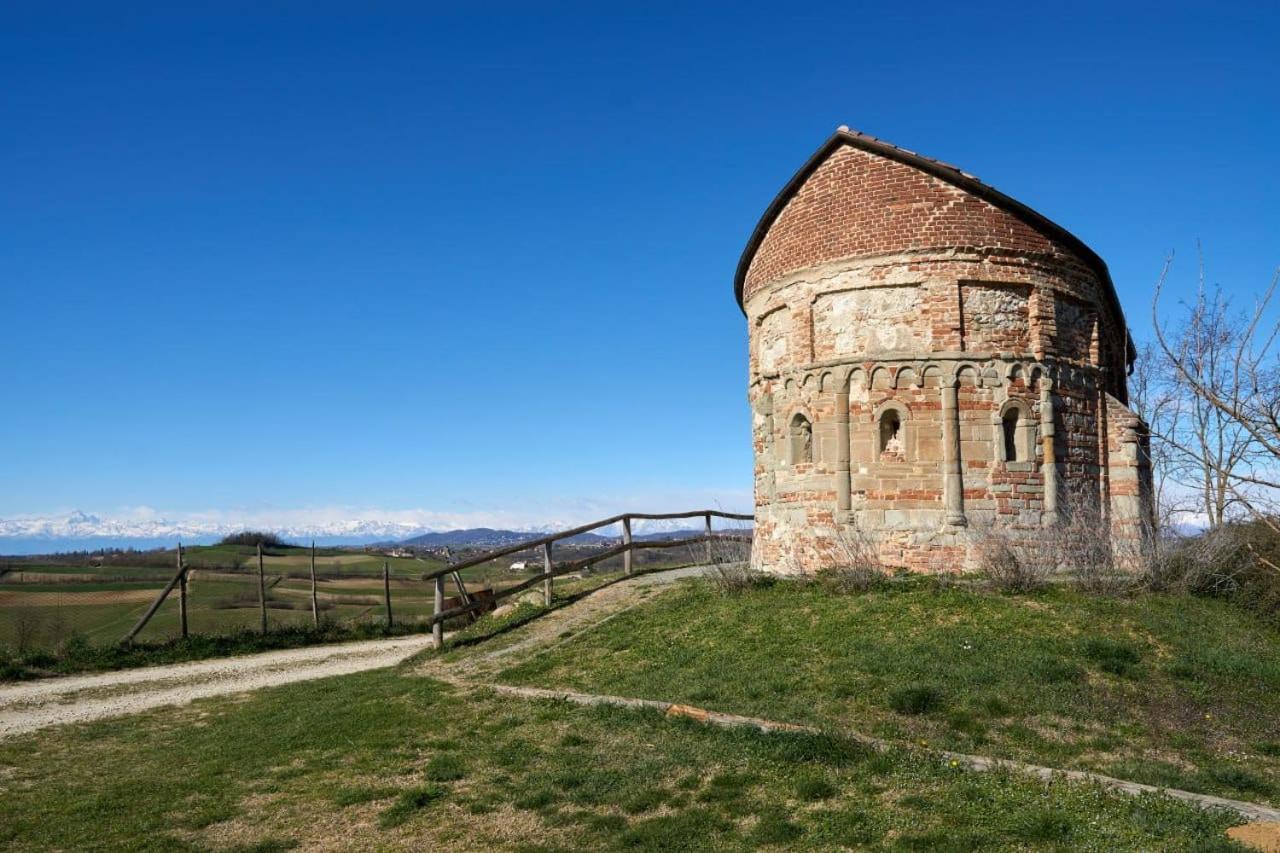 La casa rossa nel Monferrato a Moncucco Torinese view 3