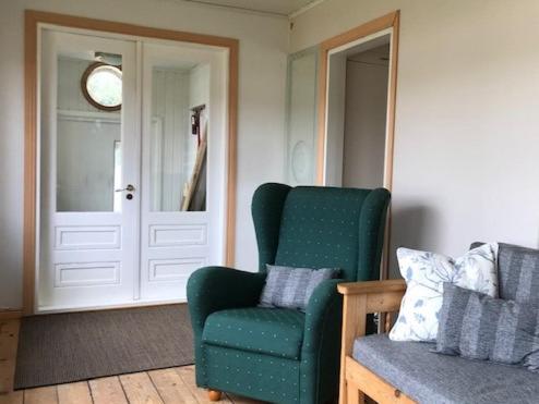 Naantalissa idyllinen merenrantatalo, OnnenPoukama
