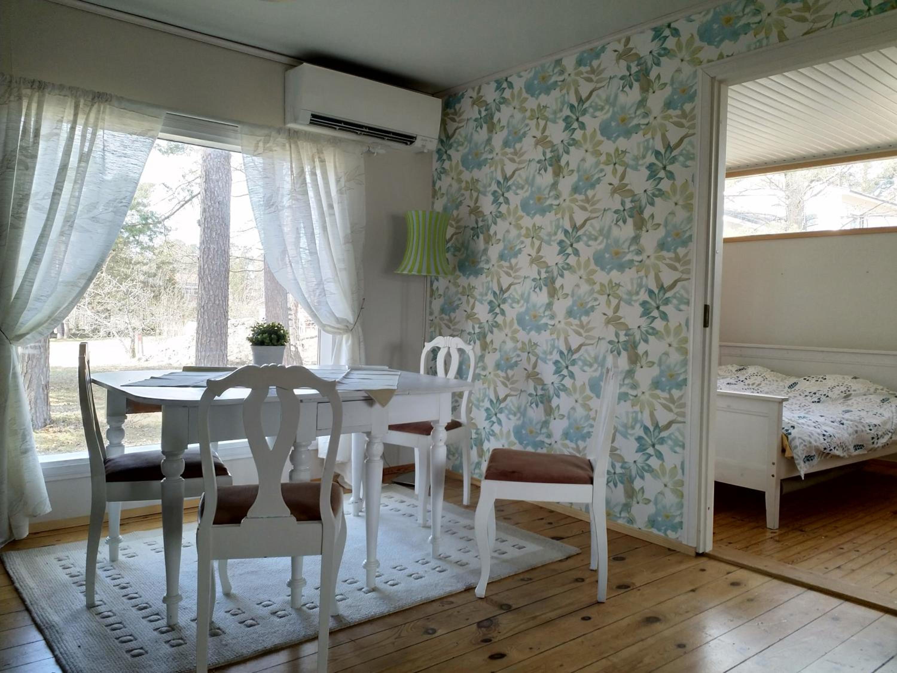 Naantalissa idyllinen merenrantatalo, OnnenPoukama