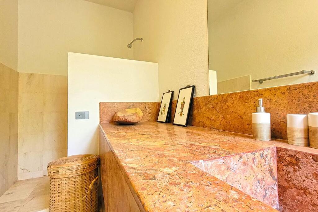Casa Olivacea - Beachfront Villa