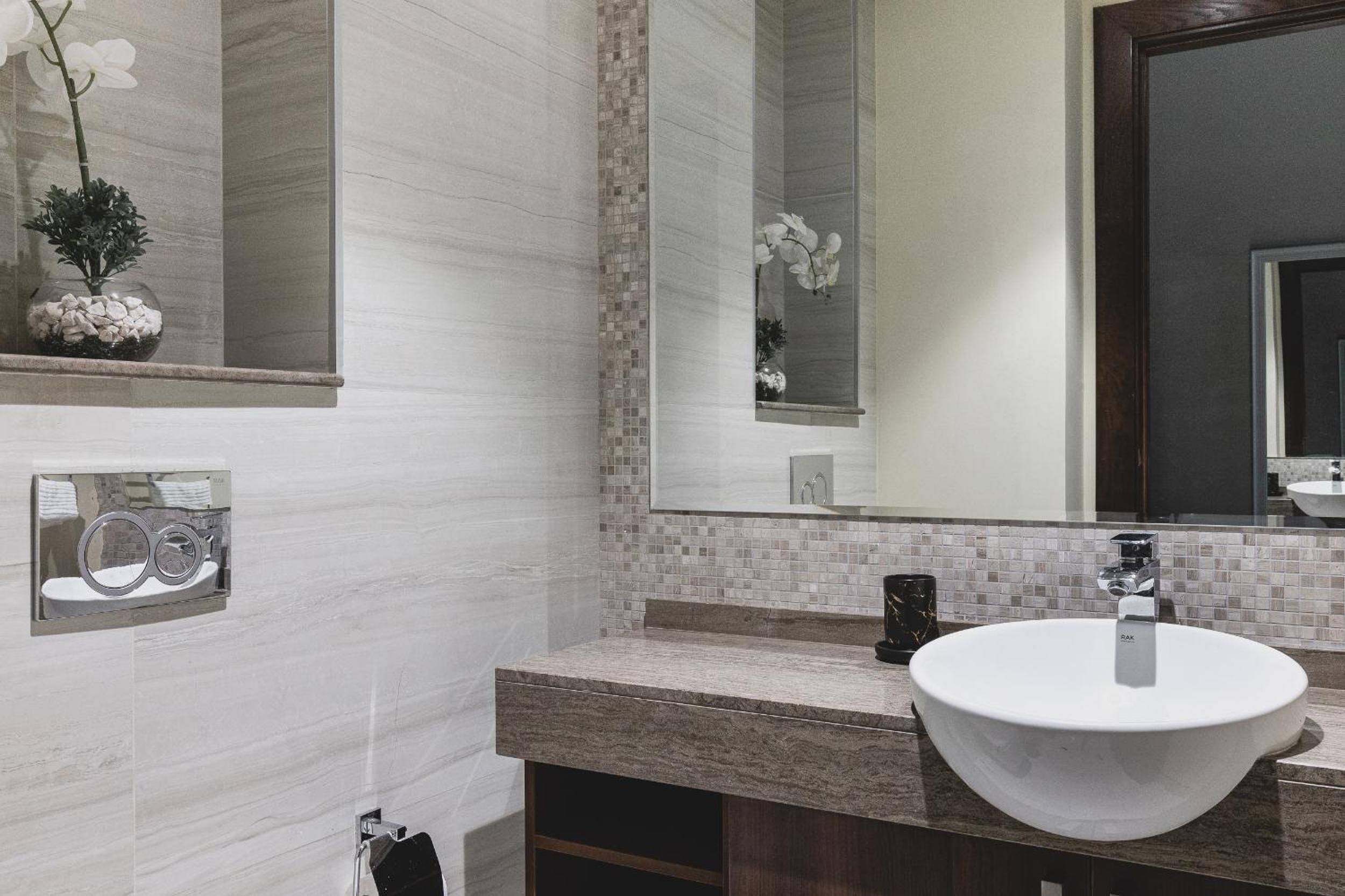 GLOBALSTAY J One Tower Apartments at Pearl of UAE