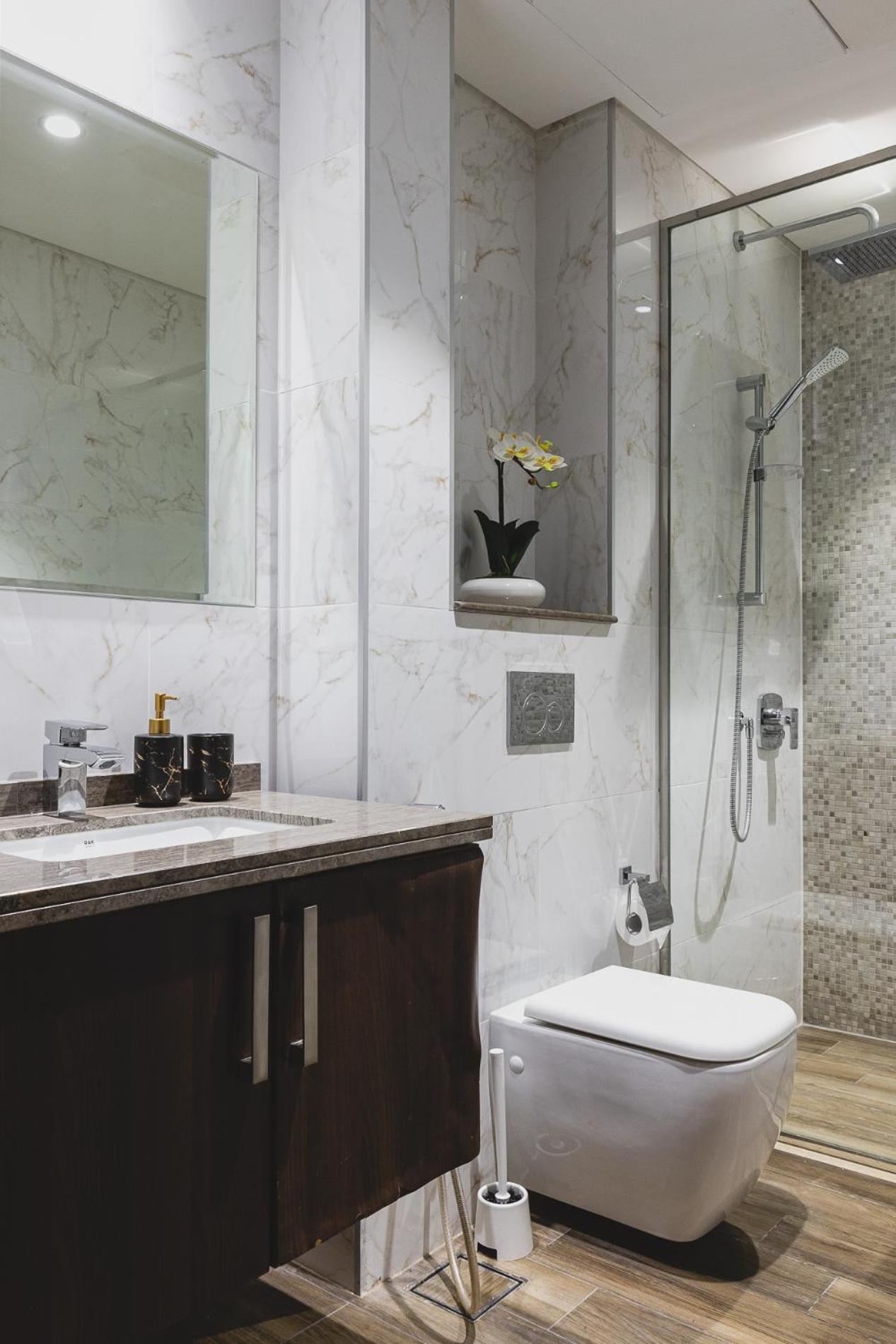 GLOBALSTAY J One Tower Apartments at Pearl of UAE