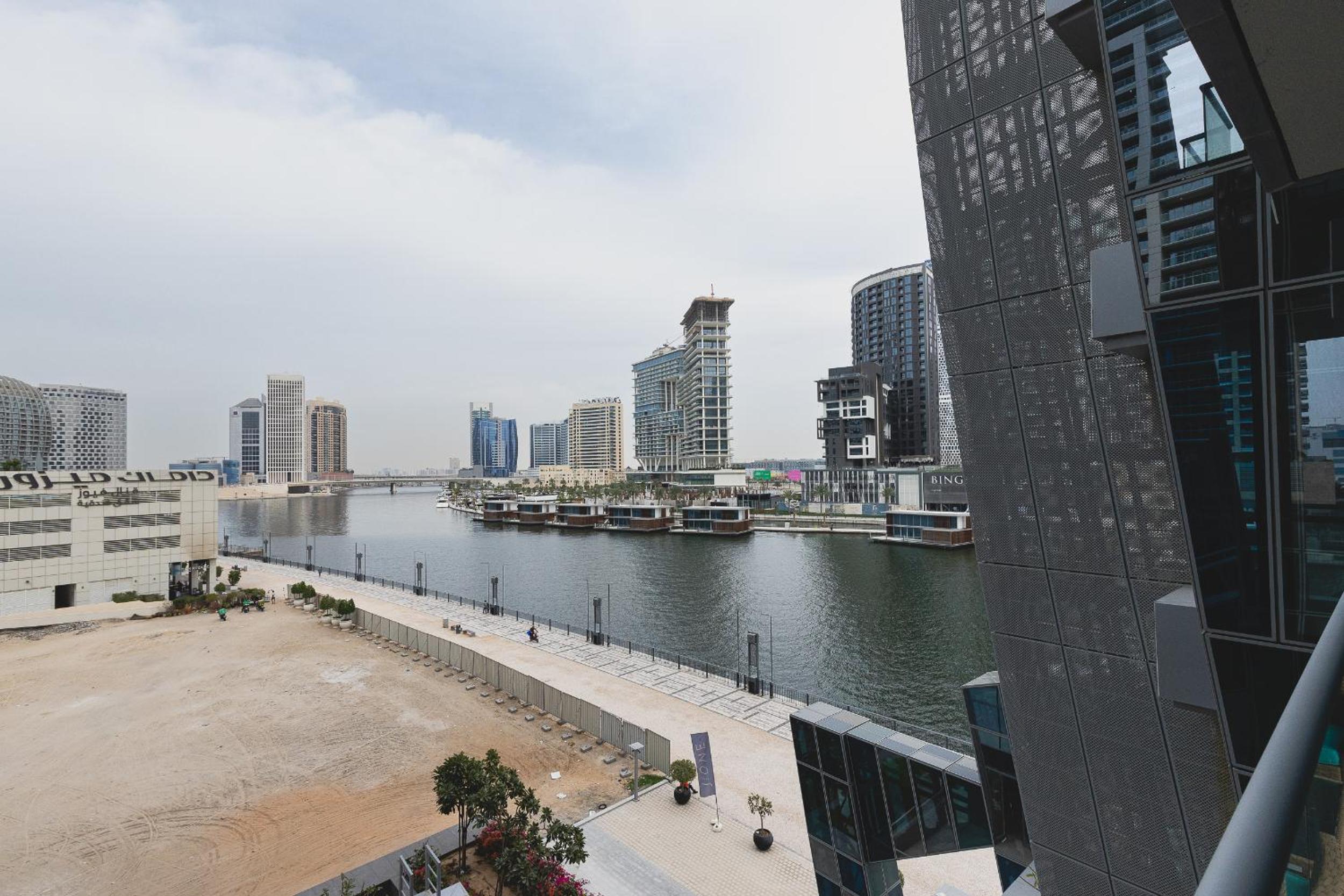 GLOBALSTAY J One Tower Apartments at Pearl of UAE