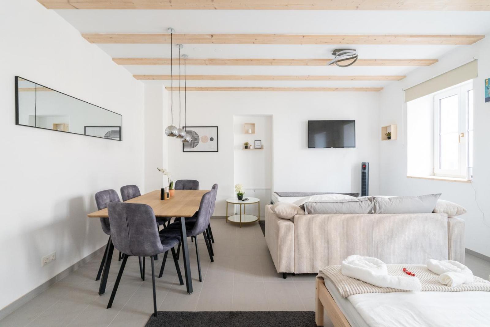 Live Work Relax in Wachau - 60m2 Perfect for Any Occasion with Garden