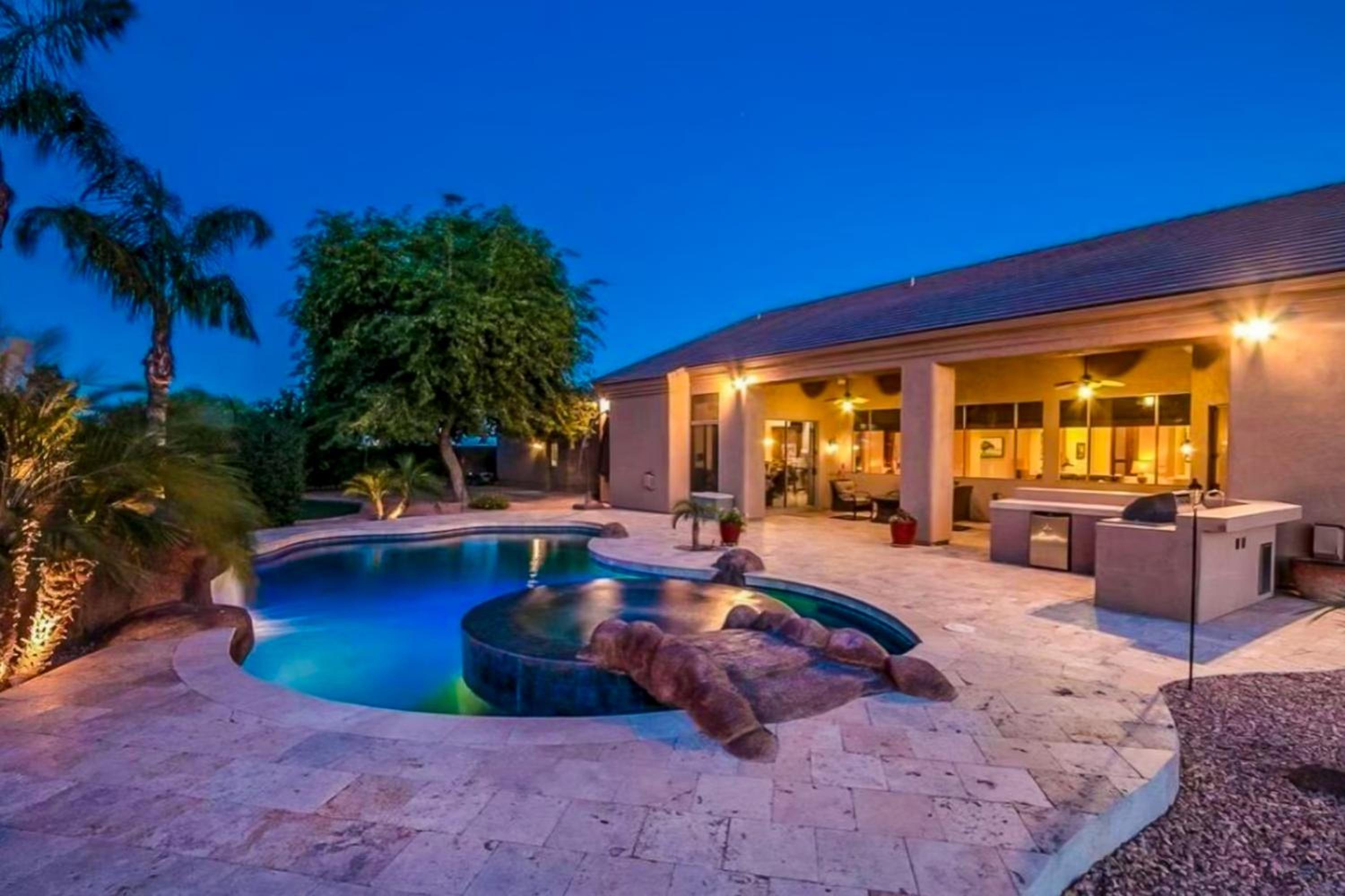 Saltwater Pool and Fire Pit Luxe Queen Creek Oasis!
