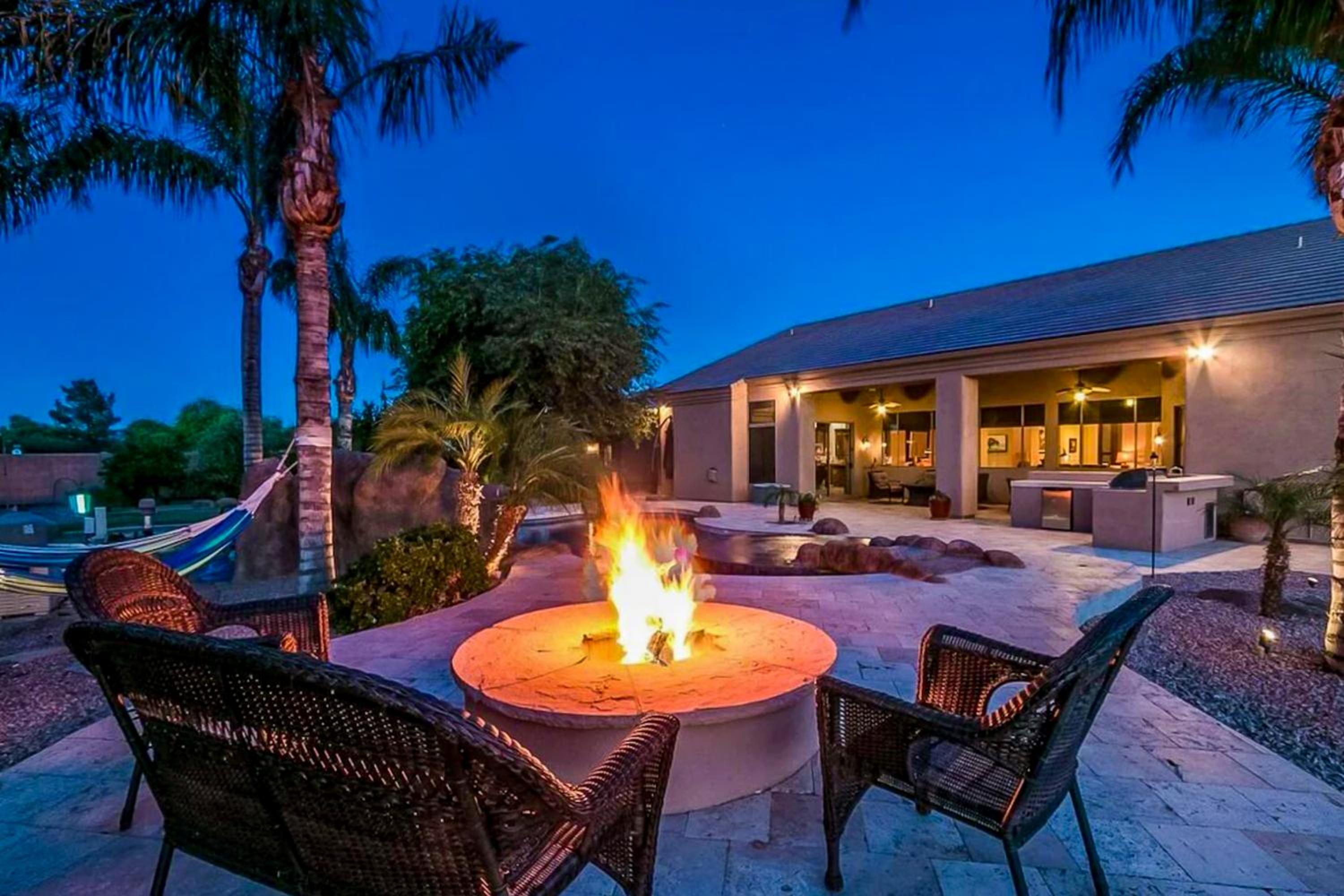 Saltwater Pool and Fire Pit Luxe Queen Creek Oasis!