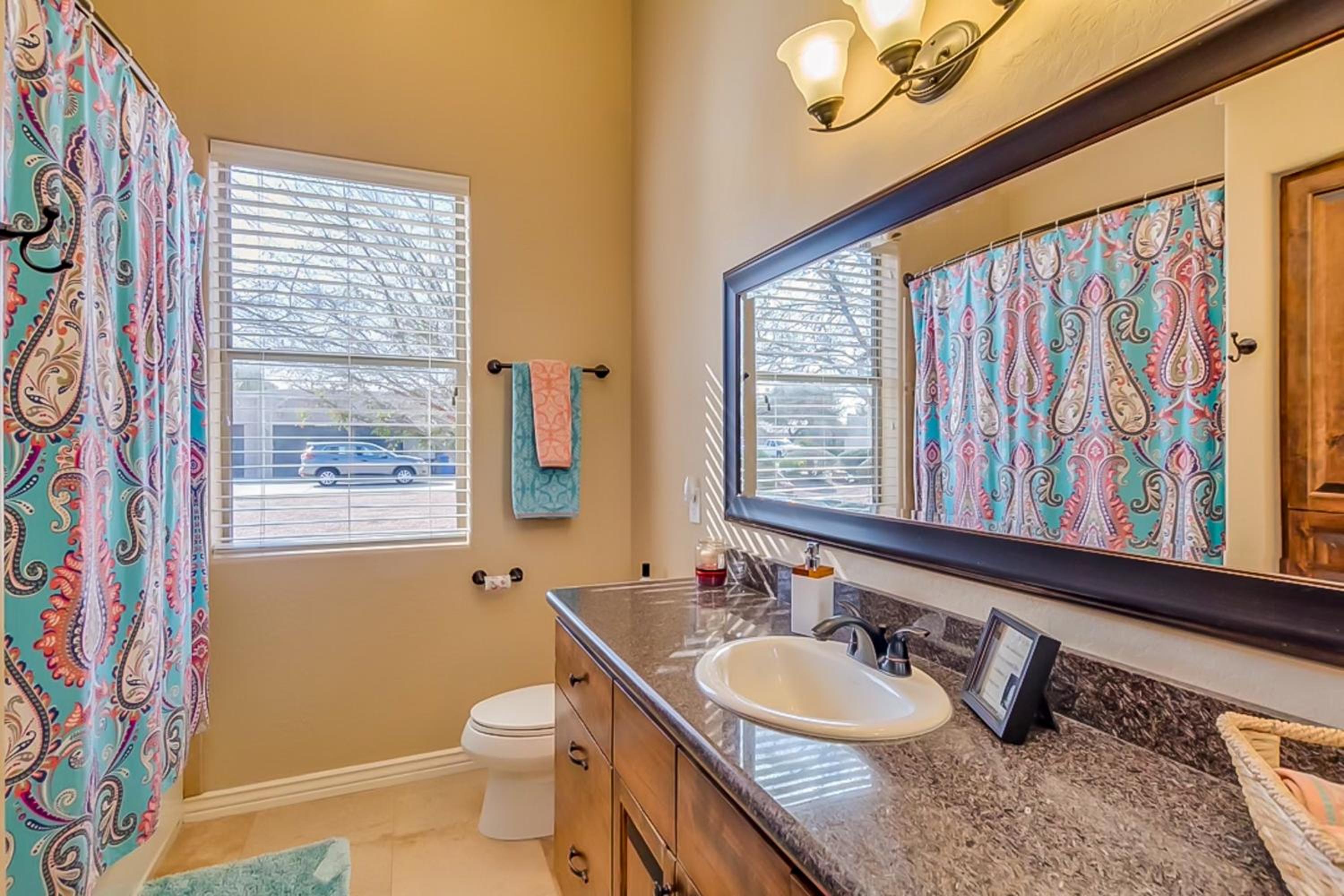 Saltwater Pool and Fire Pit Luxe Queen Creek Oasis!