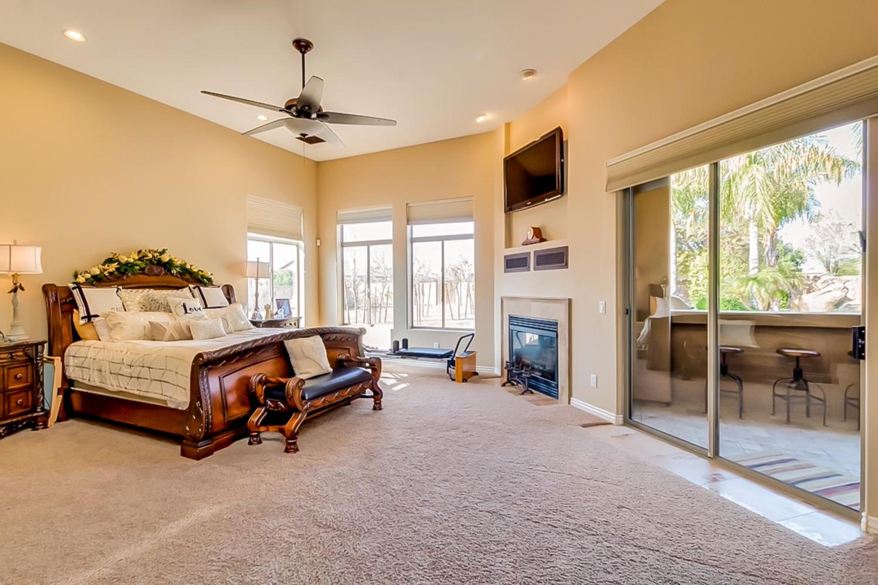 Saltwater Pool and Fire Pit Luxe Queen Creek Oasis!
