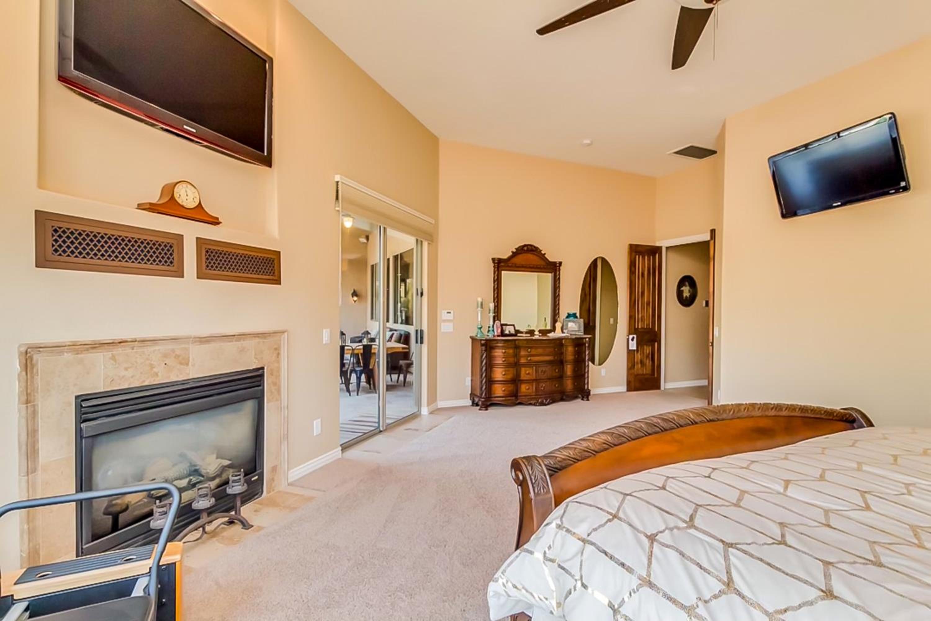 Saltwater Pool and Fire Pit Luxe Queen Creek Oasis!