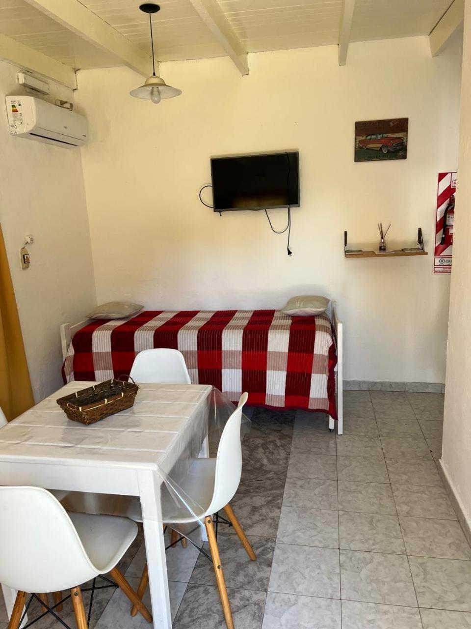Los Abuelos Hotel & Alojamiento 2