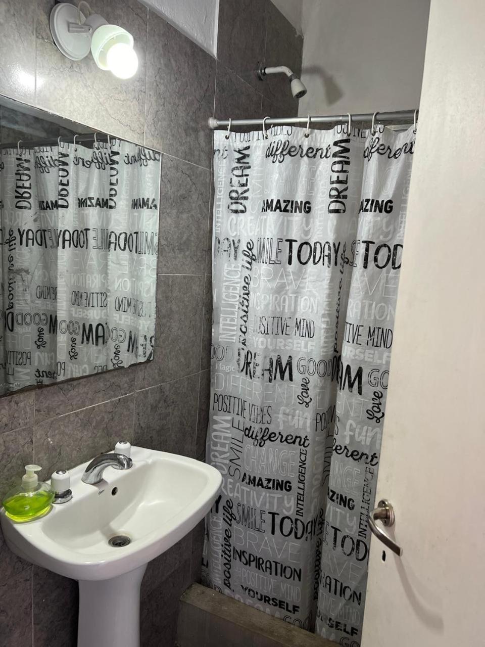 Los Abuelos Hotel & Alojamiento 2