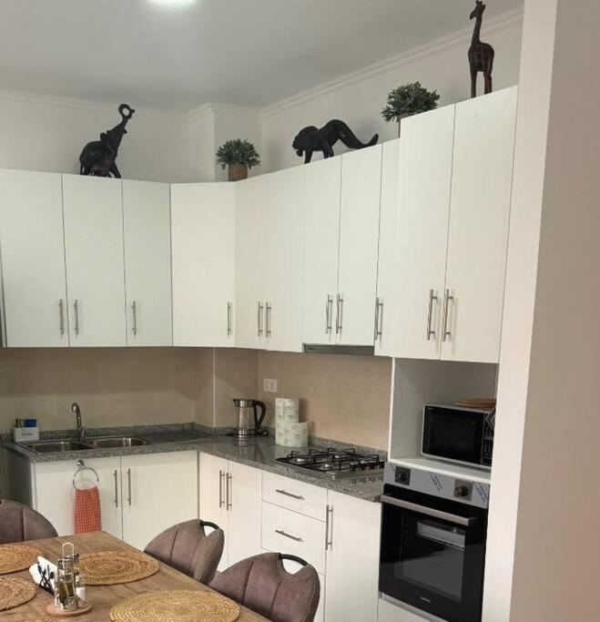 NEW Luxury Condo - In the heart of Santa Maria
