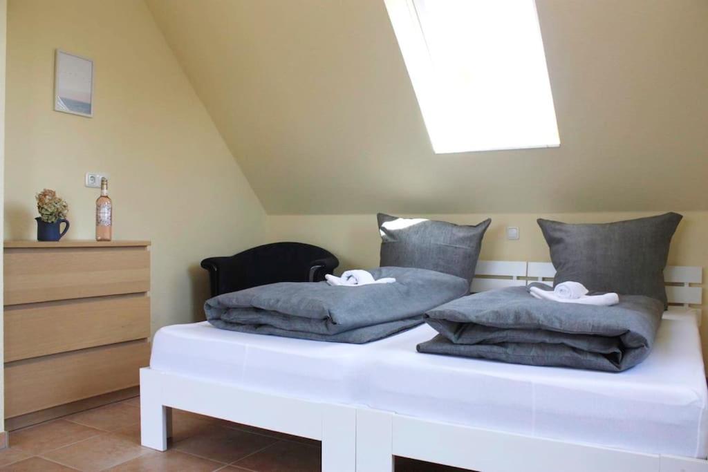 Ferienhaus Sandregenpfeifer mit Kamin, großem Garten & nahe Ostsee