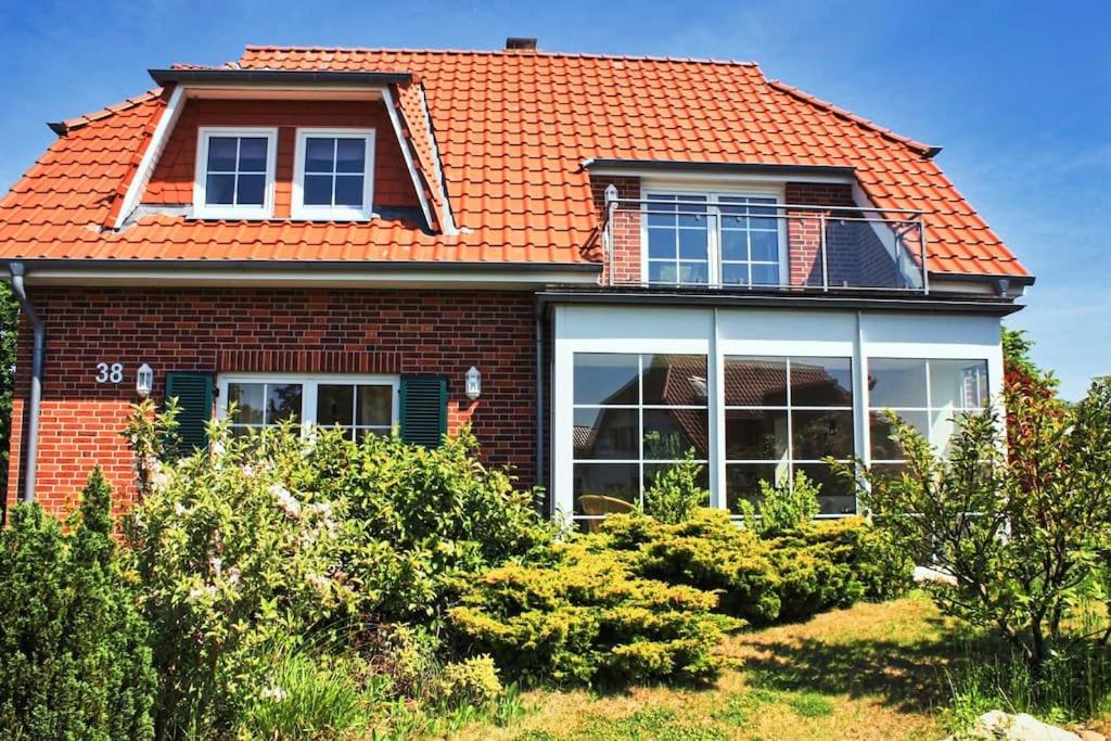 Ferienhaus Sandregenpfeifer mit Kamin, großem Garten & nahe Ostsee