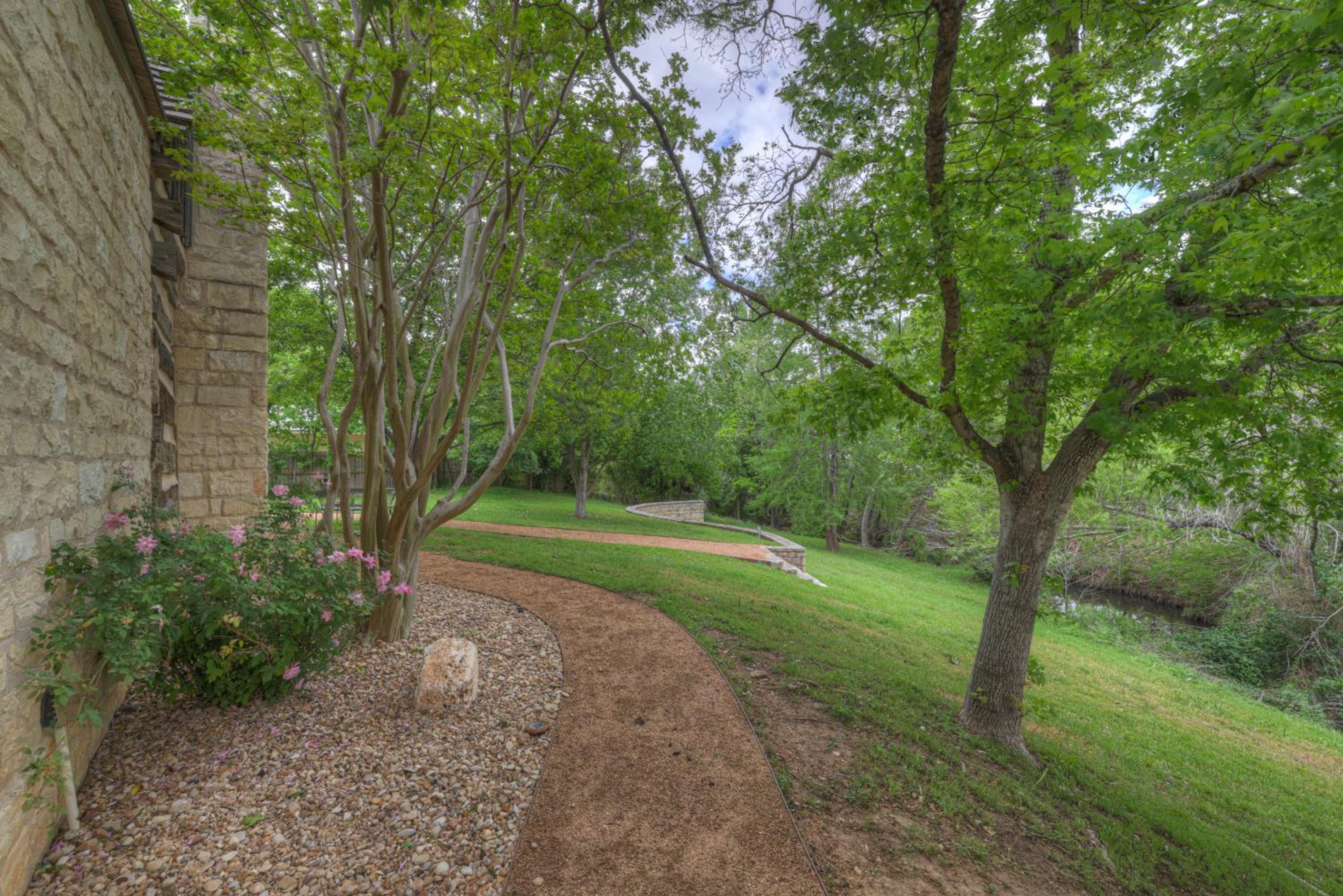 Town Creek Cabin Walk to Main St view 3