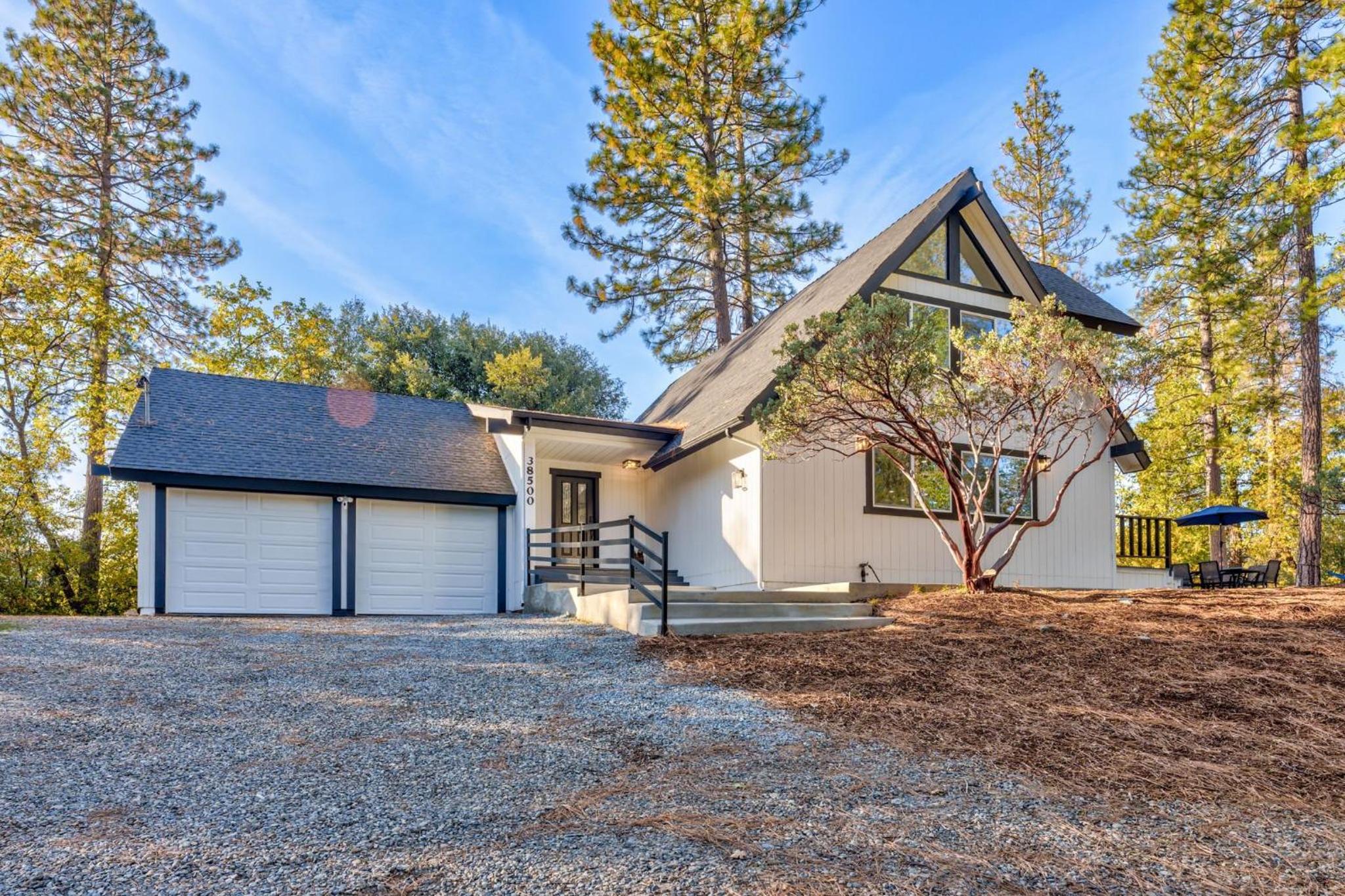 A Modern Hideaway - with hot tub, game room, and more