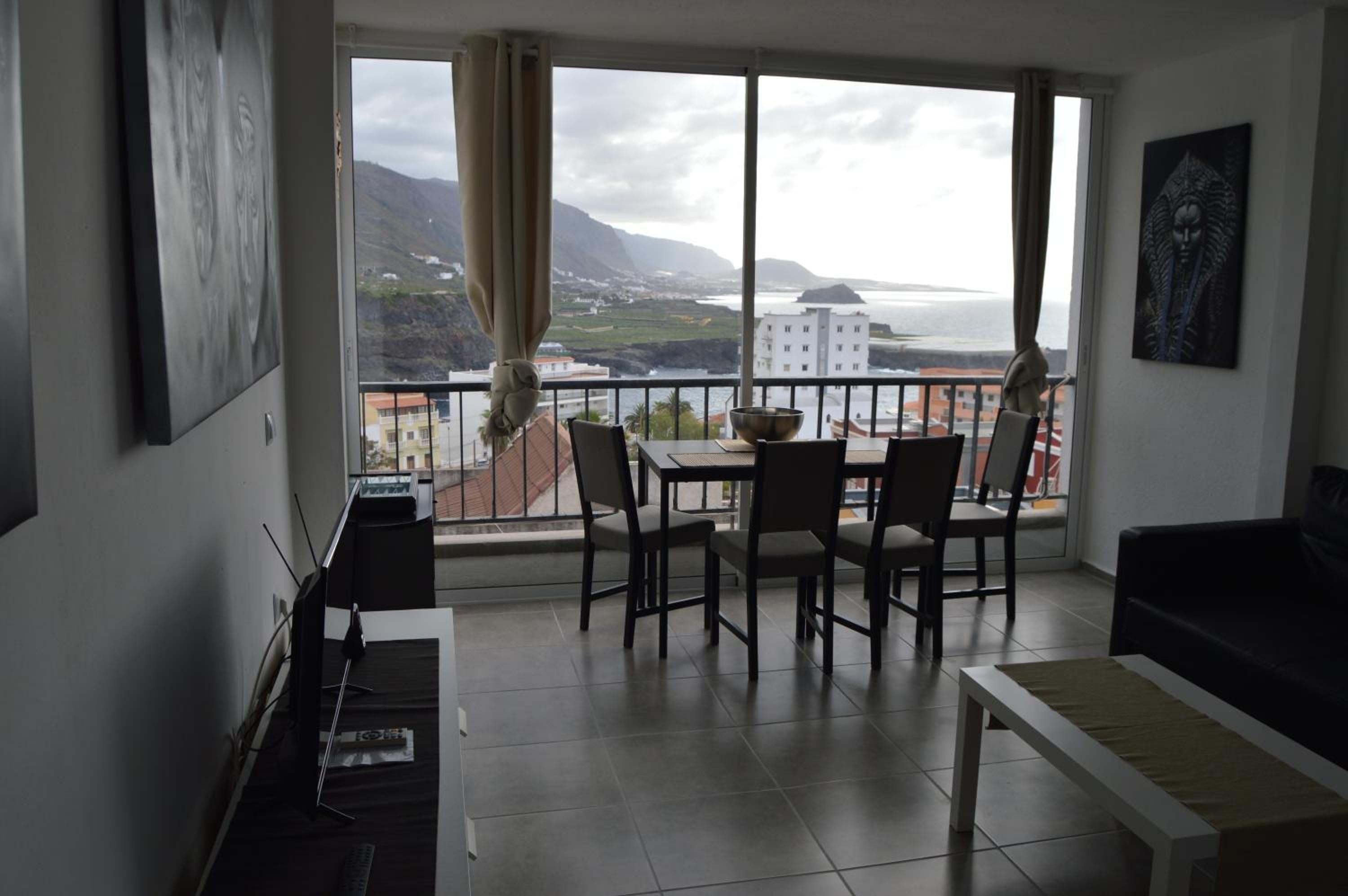 Apartment mit schöner Aussicht und Terrasse