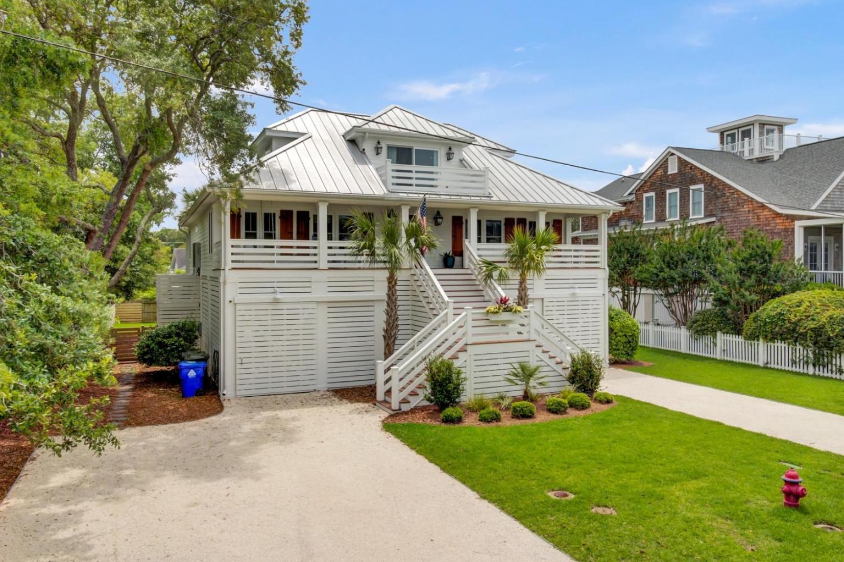 Be a Sullivans Local 1307 Cove Avenue by AvantStay Pool Outdoor Living
