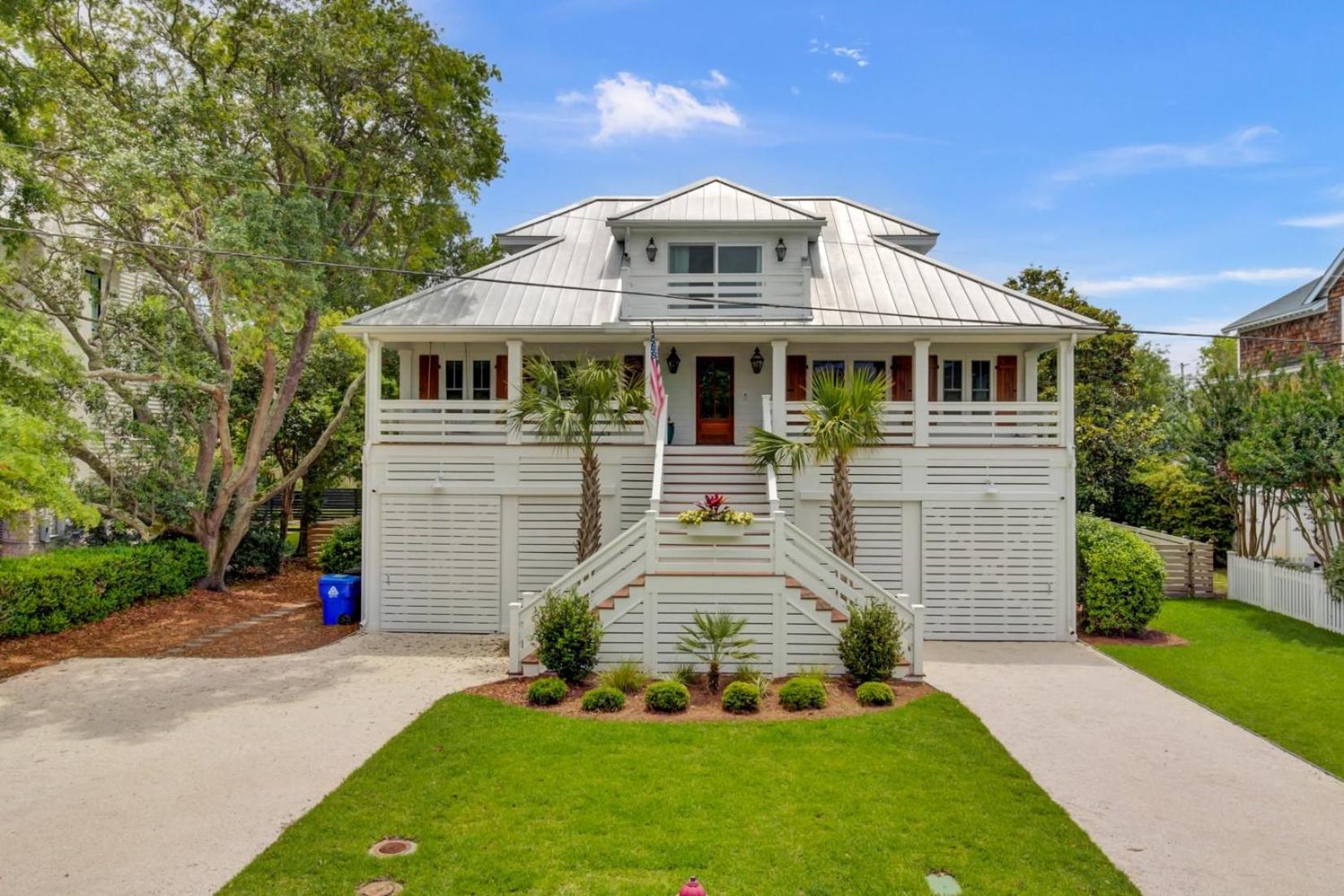 Be a Sullivans Local 1307 Cove Avenue by AvantStay Pool Outdoor Living