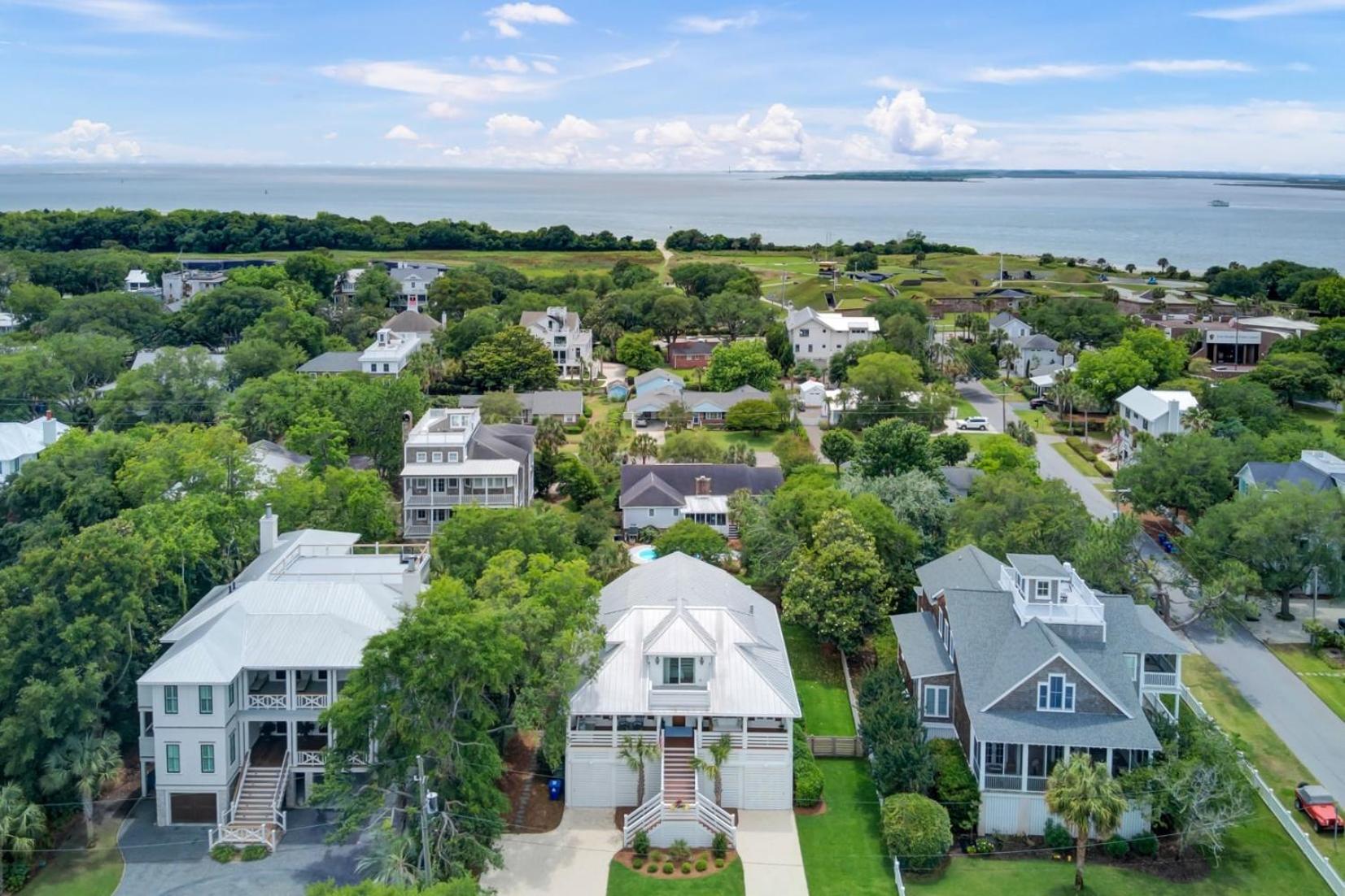 Be a Sullivans Local 1307 Cove Avenue by AvantStay Pool Outdoor Living