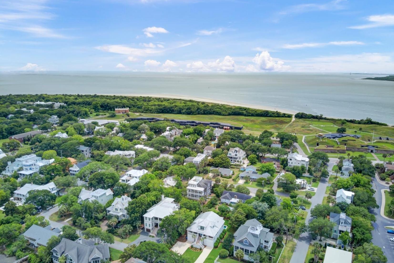 Be a Sullivans Local 1307 Cove Avenue by AvantStay Pool Outdoor Living