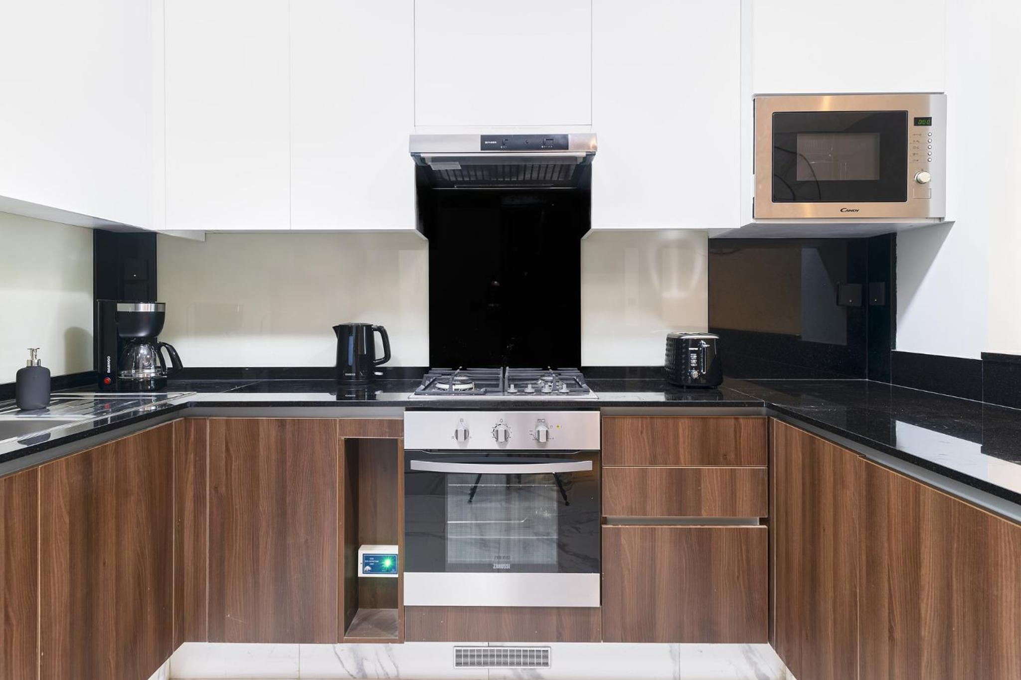 GLOBALSTAY J One Tower Apartments at Pearl of UAE
