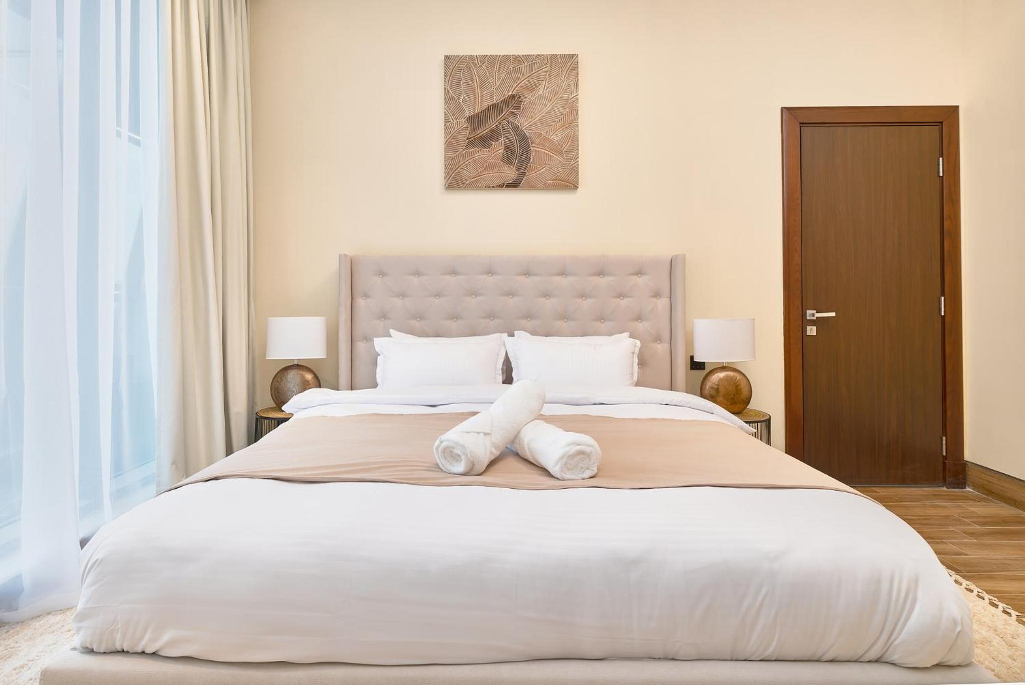 GLOBALSTAY J One Tower Apartments at Pearl of UAE