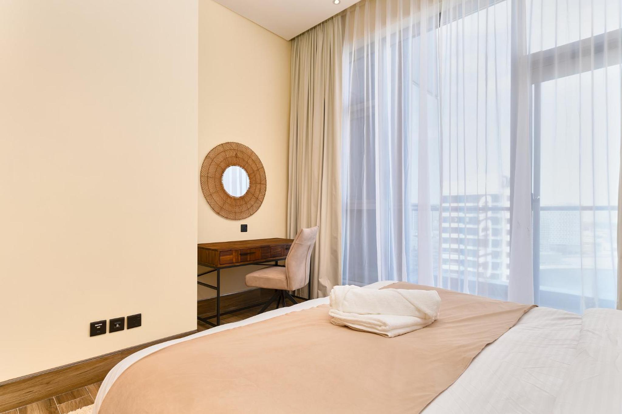 GLOBALSTAY J One Tower Apartments at Pearl of UAE