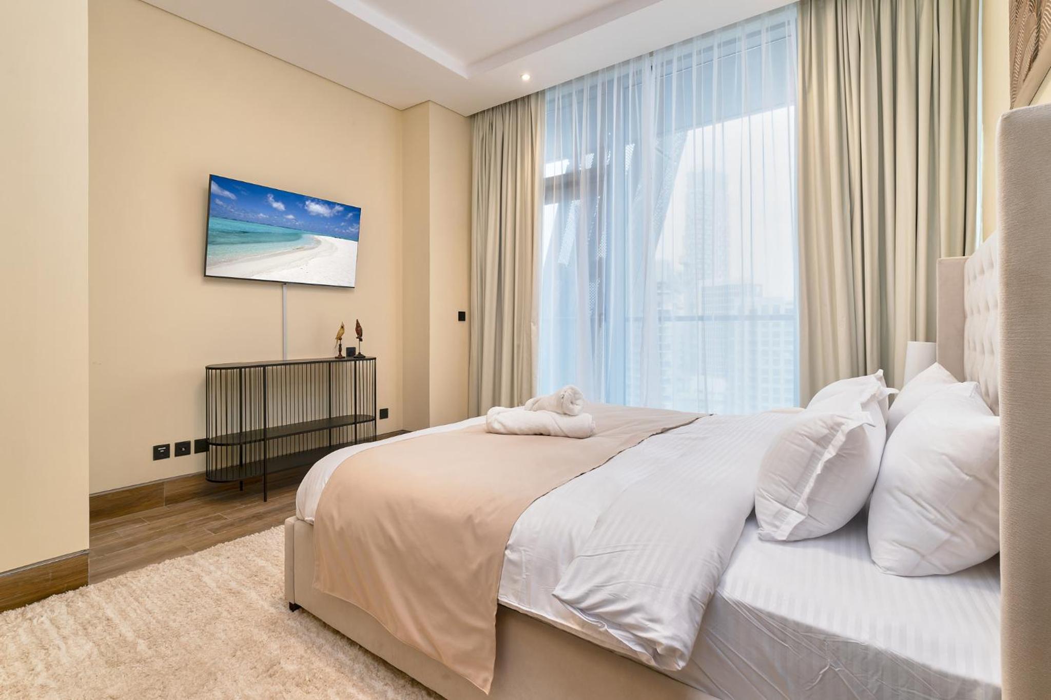 GLOBALSTAY J One Tower Apartments at Pearl of UAE