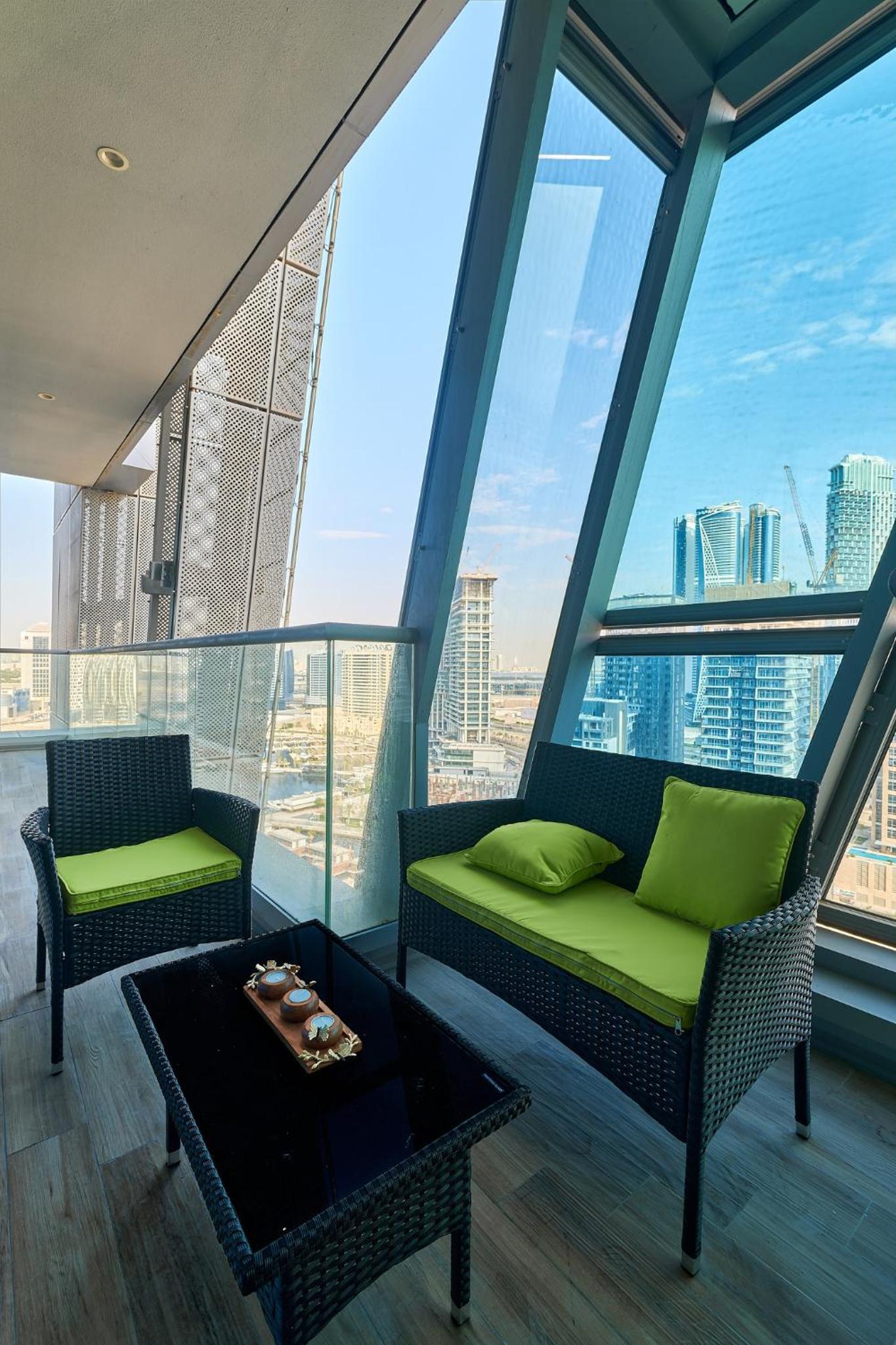 GLOBALSTAY J One Tower Apartments at Pearl of UAE