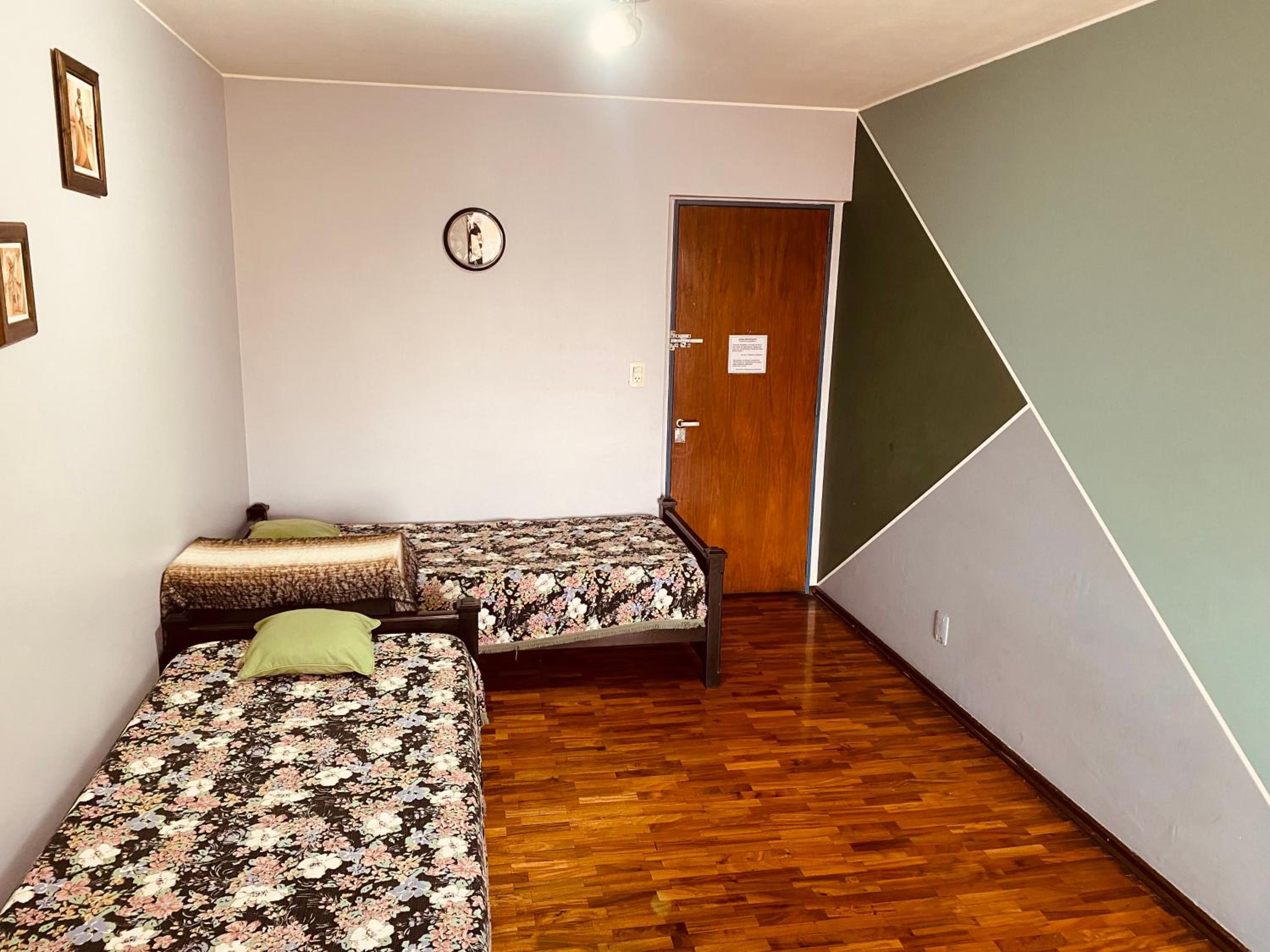 TU CASA EN ESPAÑA Y PEATONAL - COCHERA PRIVADA INCLUIDA - Microcentro