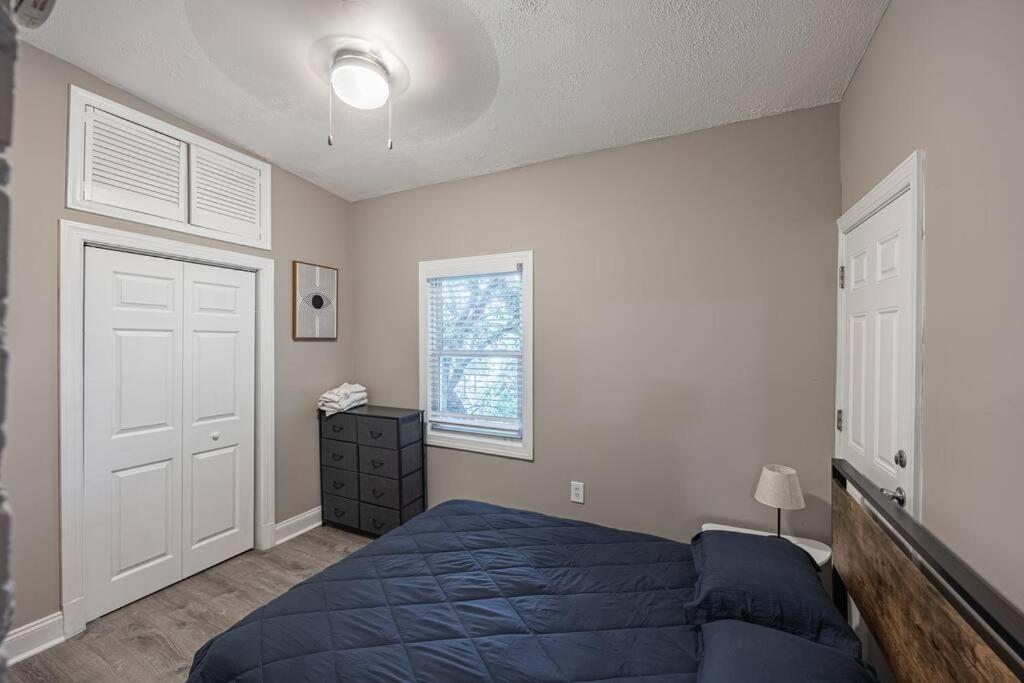 Modern 2BR Cozy Apartment in DC view 5