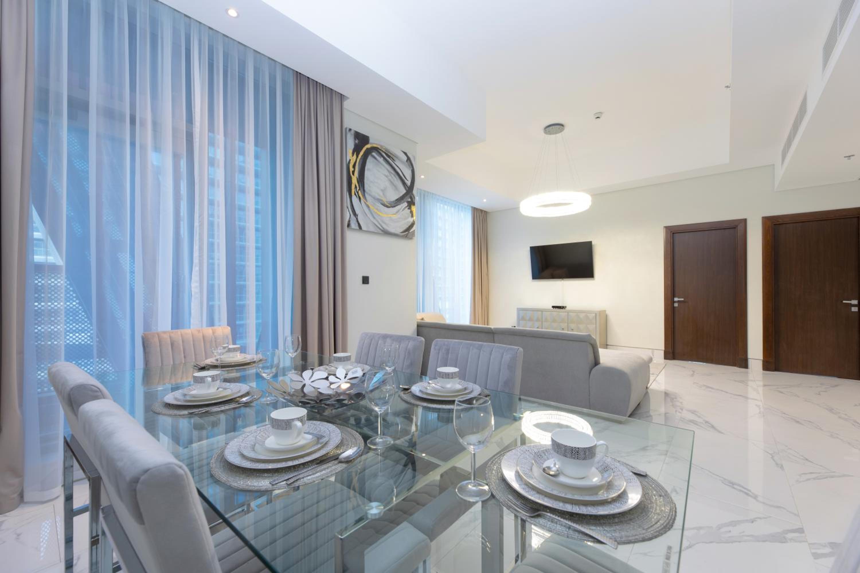 GLOBALSTAY J One Tower Apartments at Pearl of UAE