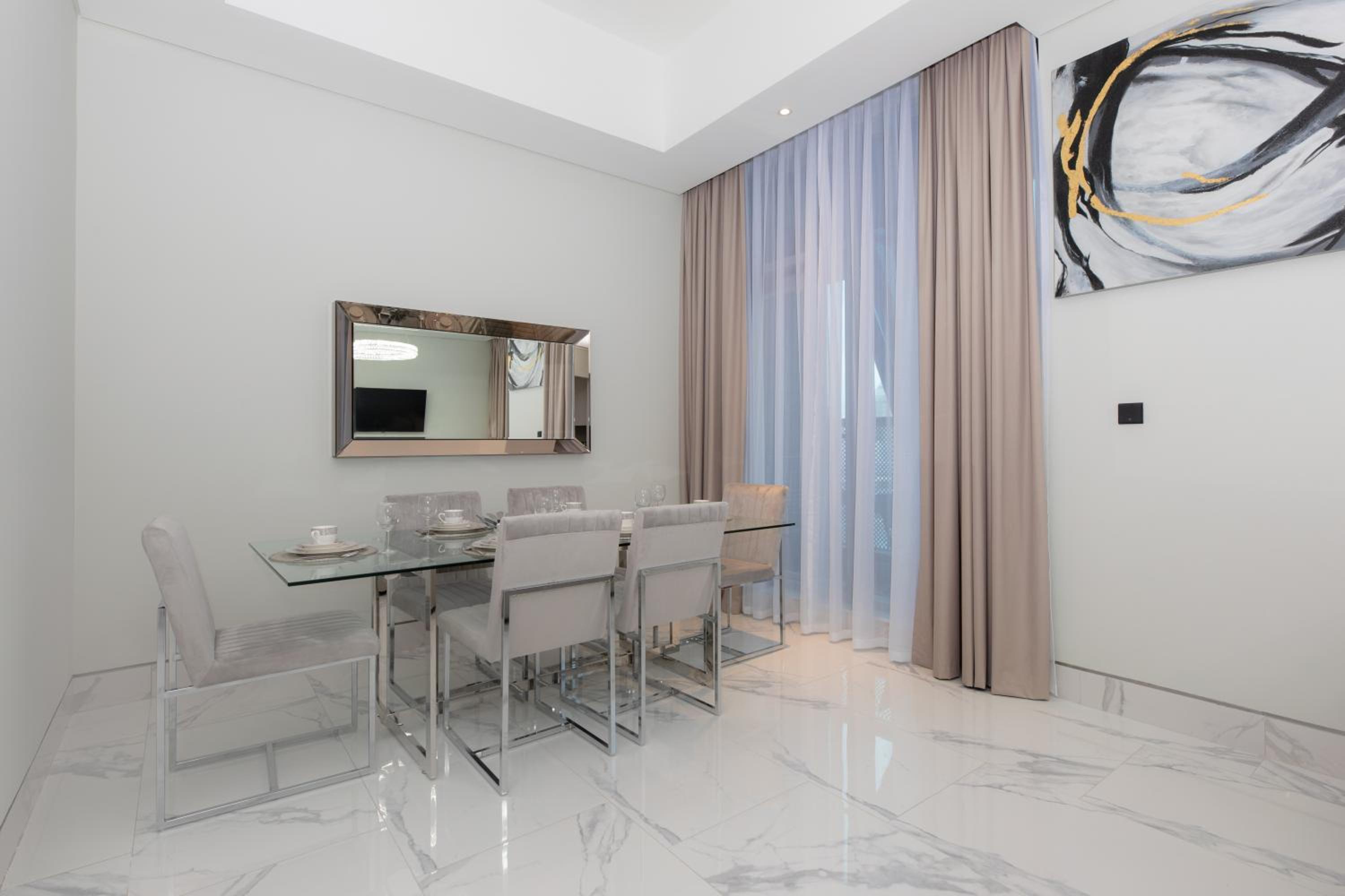 GLOBALSTAY J One Tower Apartments at Pearl of UAE