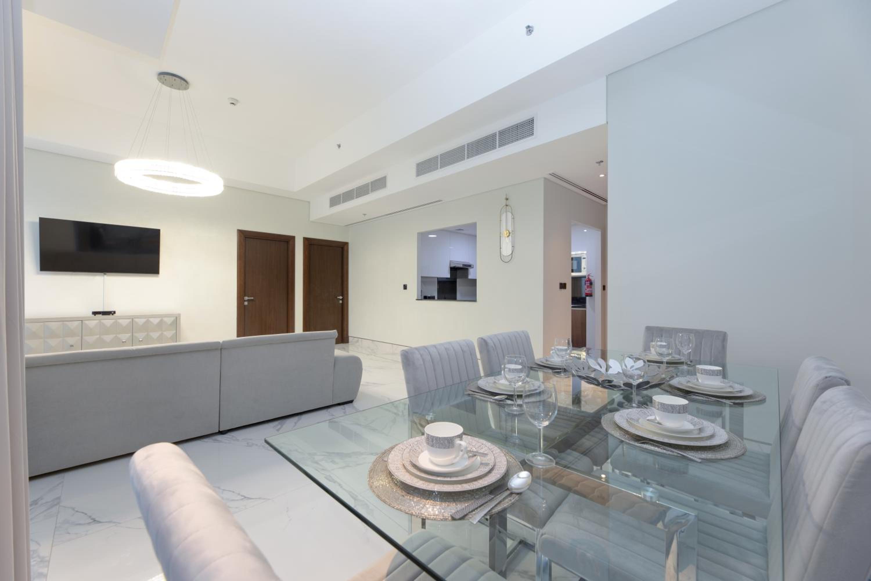 GLOBALSTAY J One Tower Apartments at Pearl of UAE