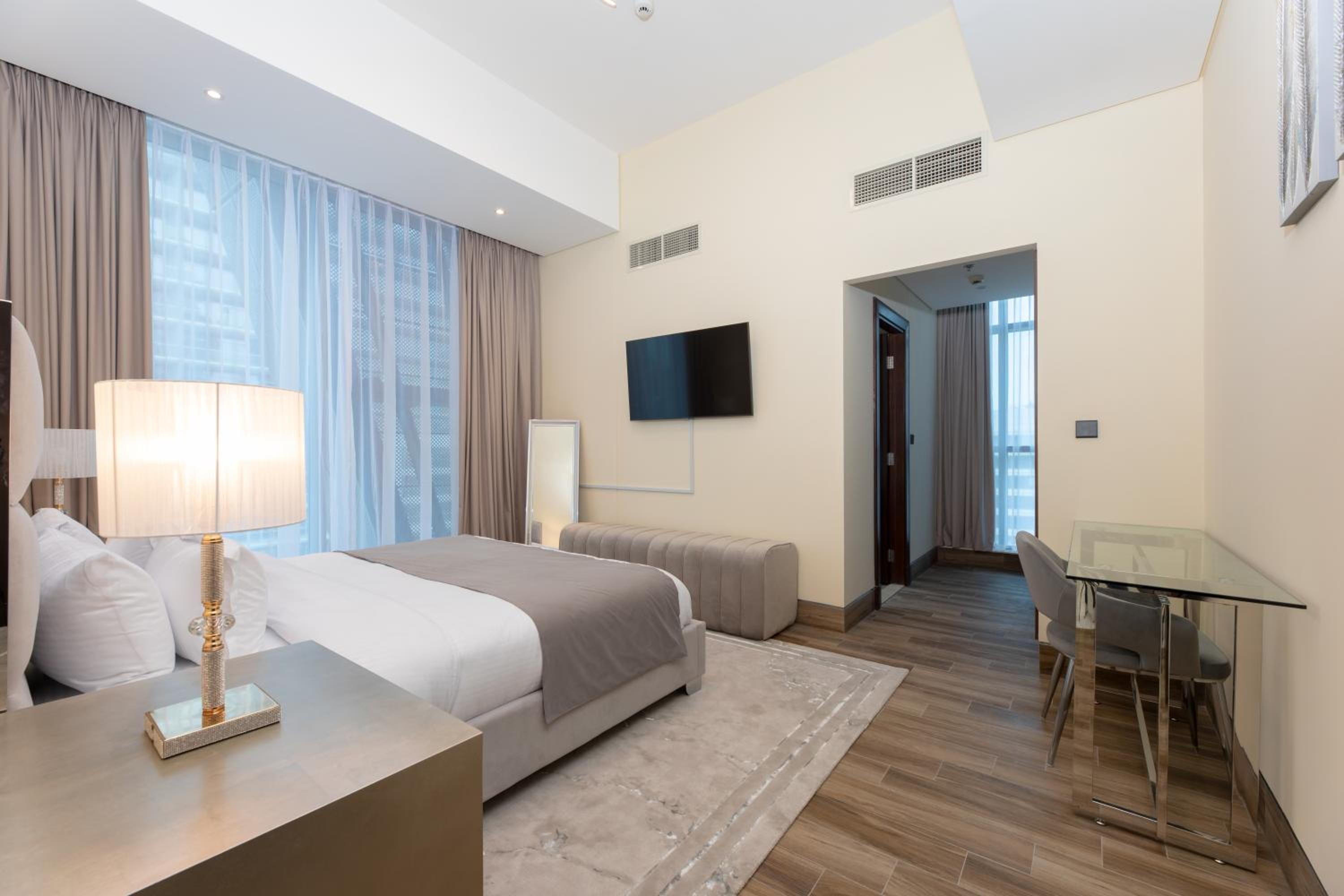 GLOBALSTAY J One Tower Apartments at Pearl of UAE