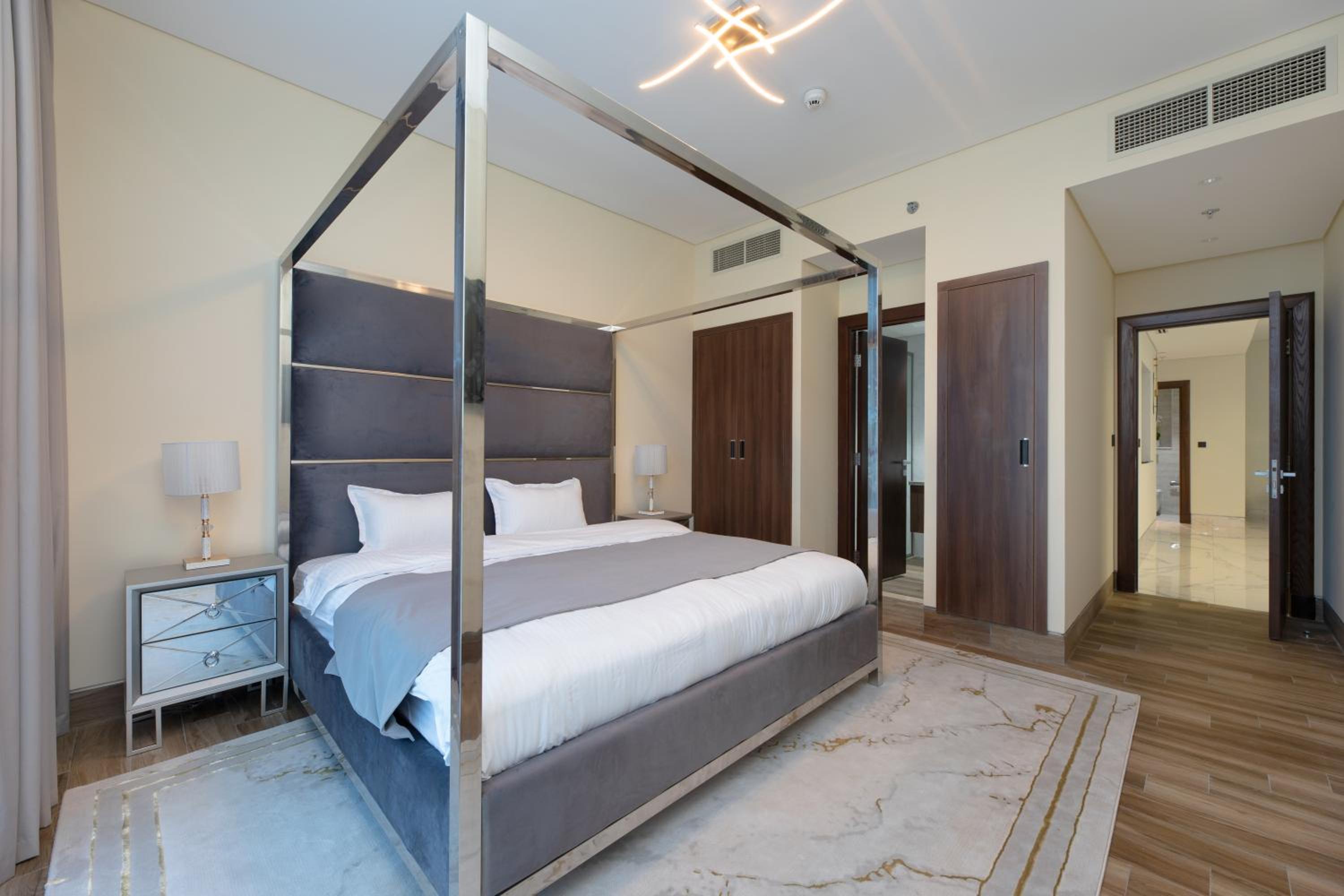 GLOBALSTAY J One Tower Apartments at Pearl of UAE