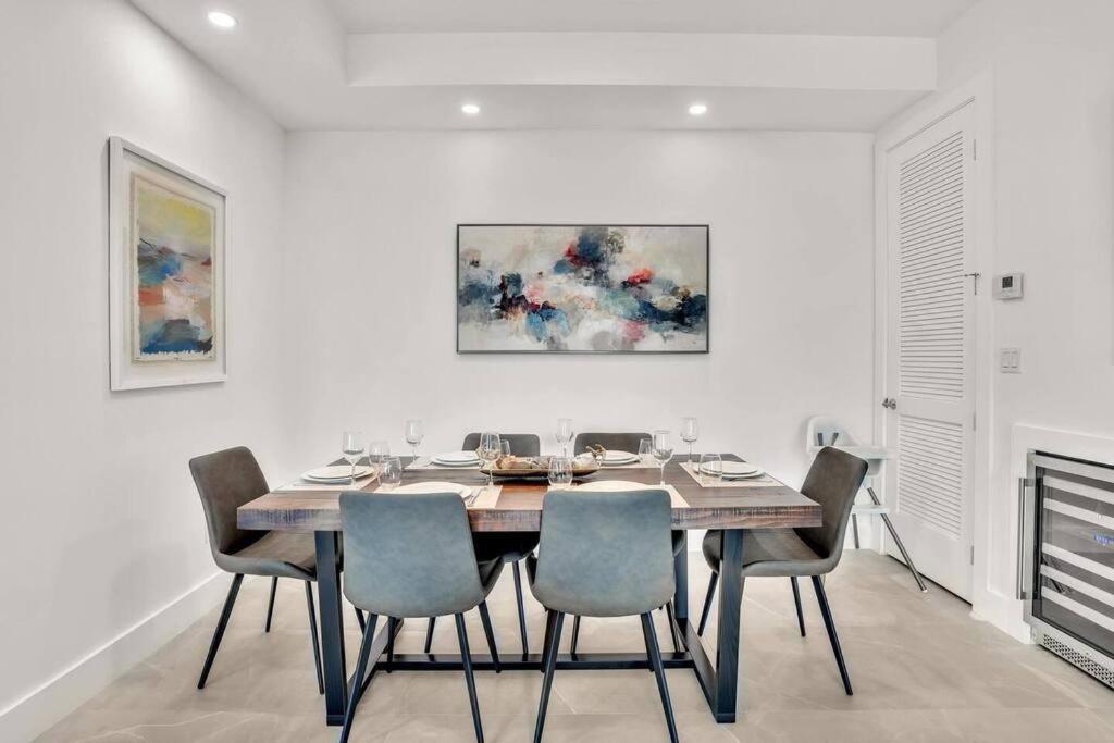 Upscale 3 Bed 3 Bath Condo Prime Location by FLL Airport
