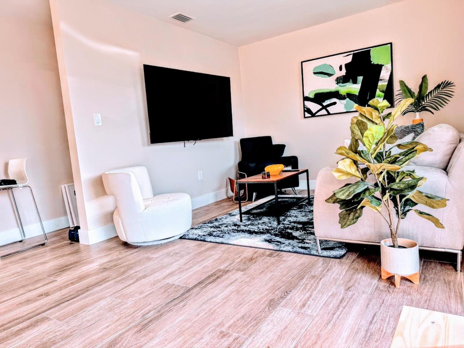 SH Unlimited West Palm Gardens - Property Image 16