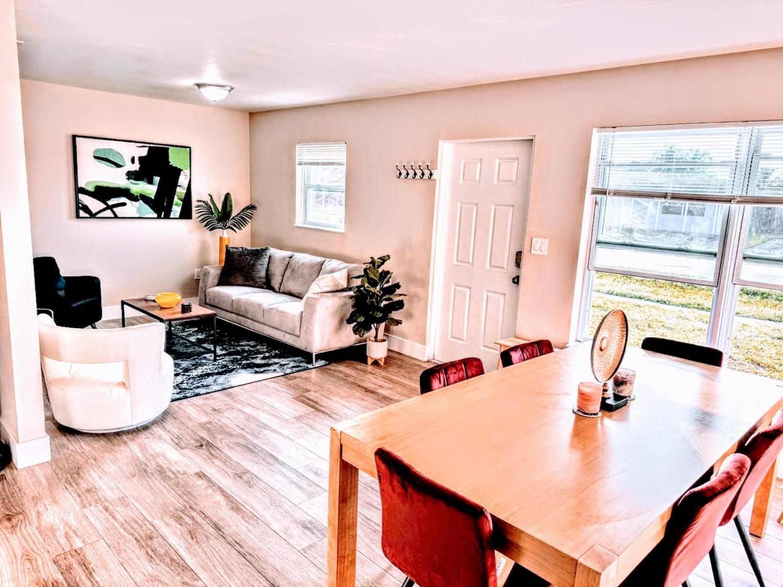 SH Unlimited West Palm Gardens - Property Image 1