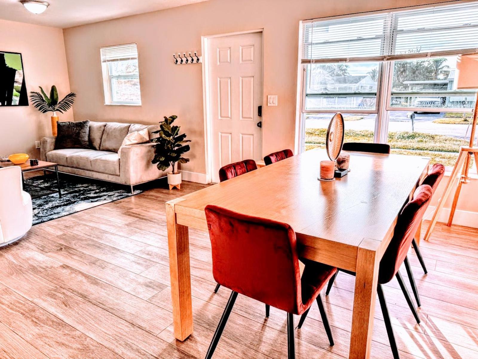 SH Unlimited West Palm Gardens - Property Image 8